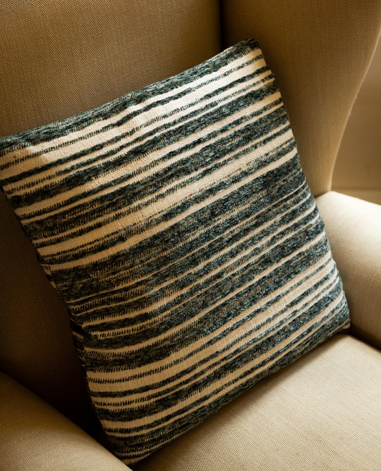 Coussin Carré en Tissu (44x44 cm) Marssel, image de la gelerie 2