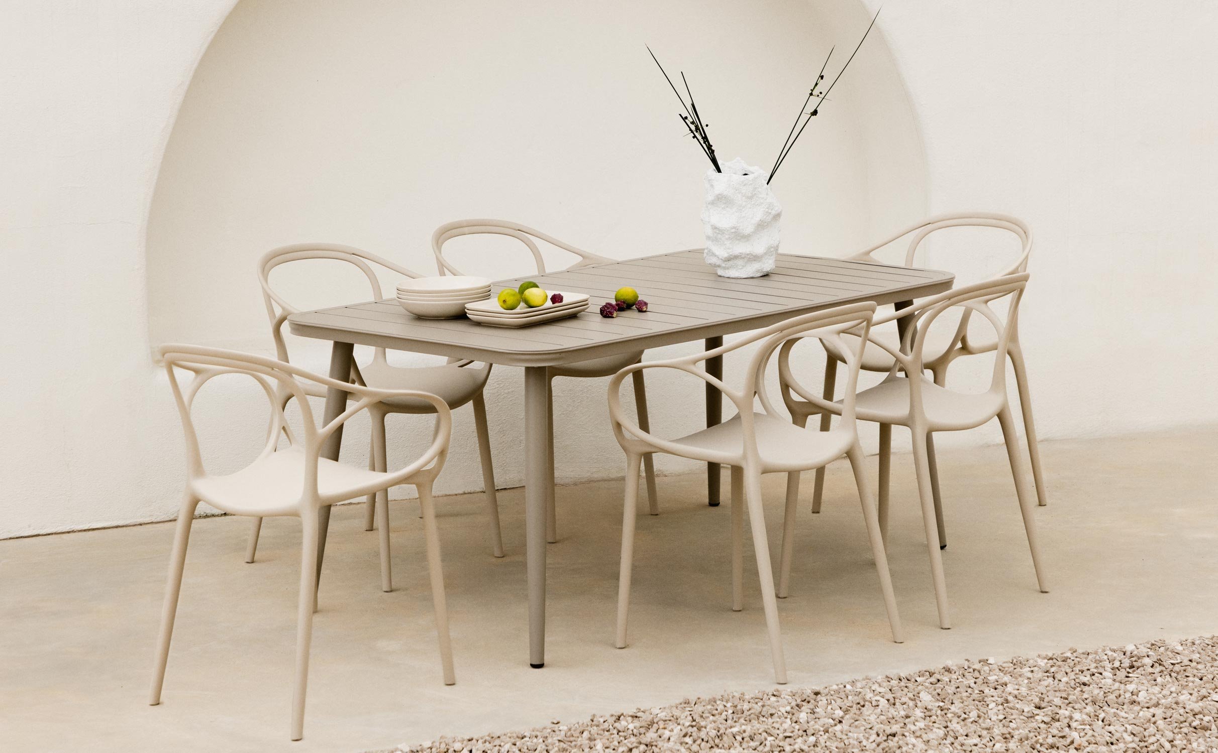Ensemble de Table Rectangulaire en Aluminium Cancun et 6 Chaises d'Extérieur en Polypropylène Erbra, image de la gelerie 1