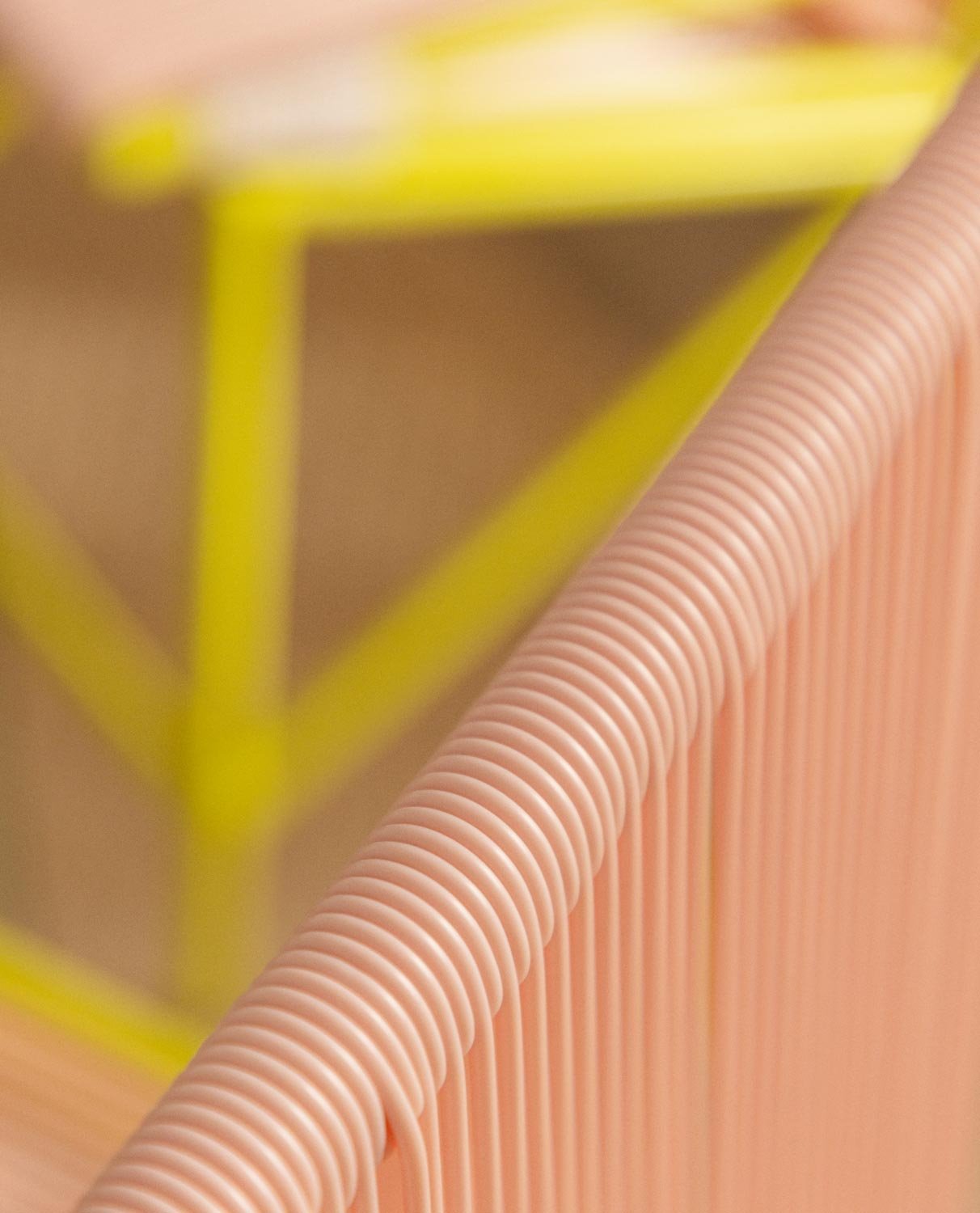 Ensemble Table à Manger Rectangulaire en Verre (180x90 cm) Kamil et 6 Chaises en Rotin et Métal Amur, image de la gelerie 7