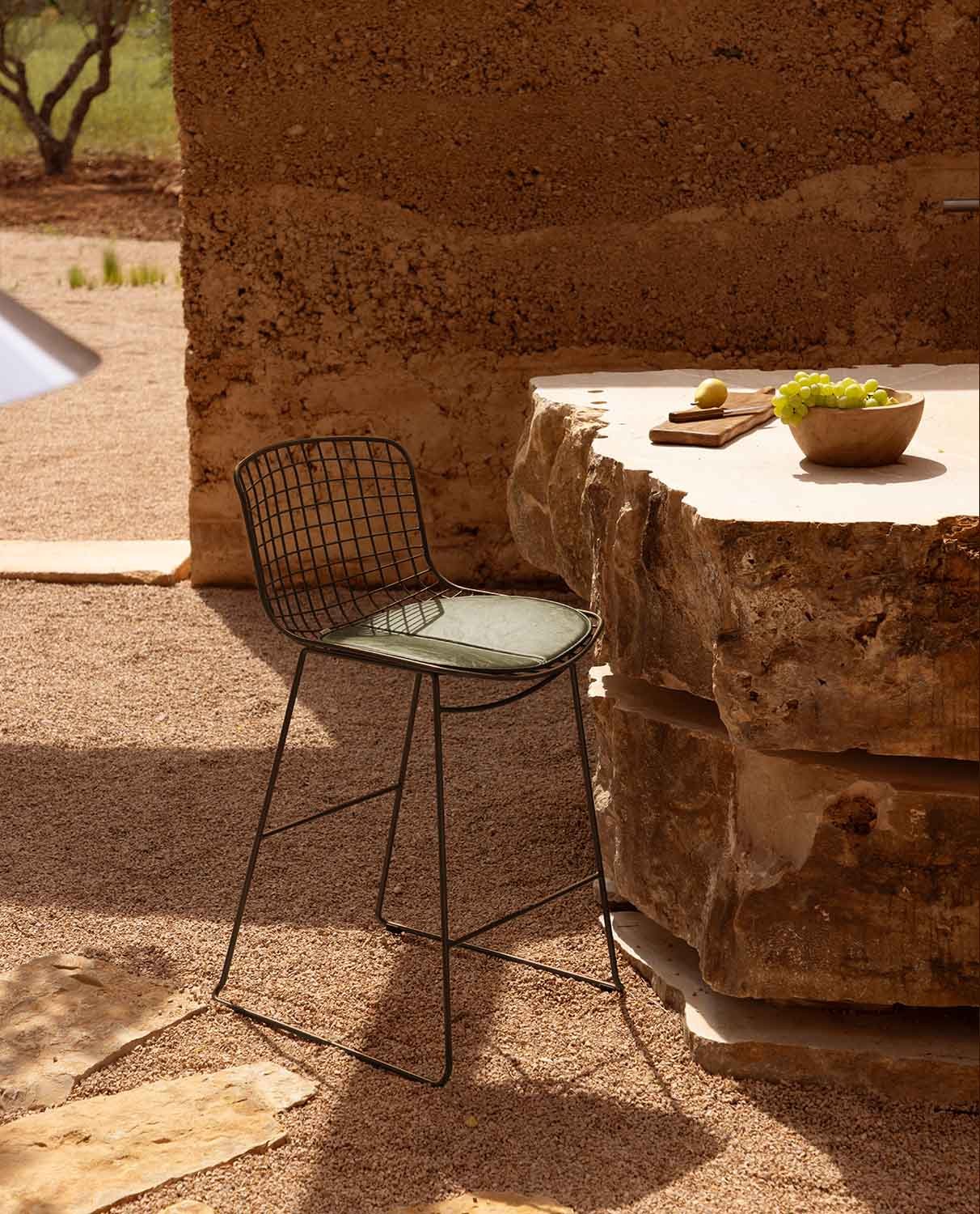 Tabouret à Dossier Bas en Métal (66 cm) Aras Fresh, image de la gelerie 2