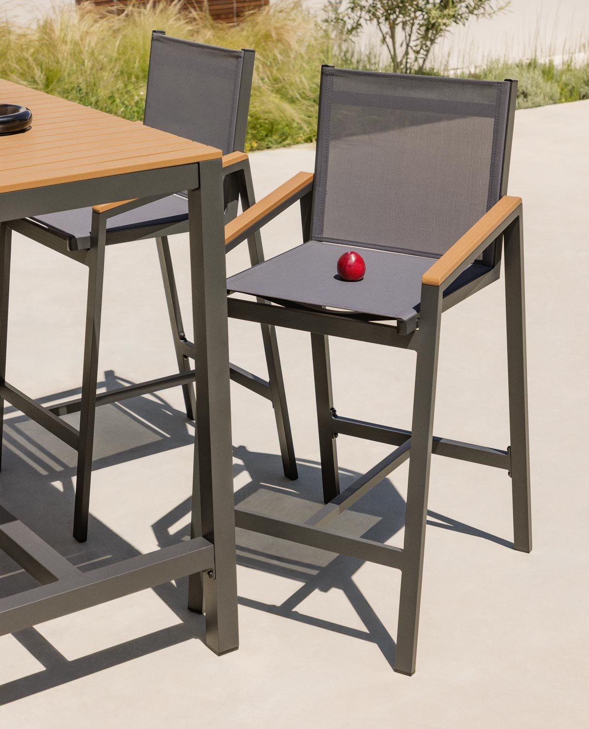 Tabouret Haut D'extérieur en Aluminium (74,5 cm) Korce  , image de la gelerie 2