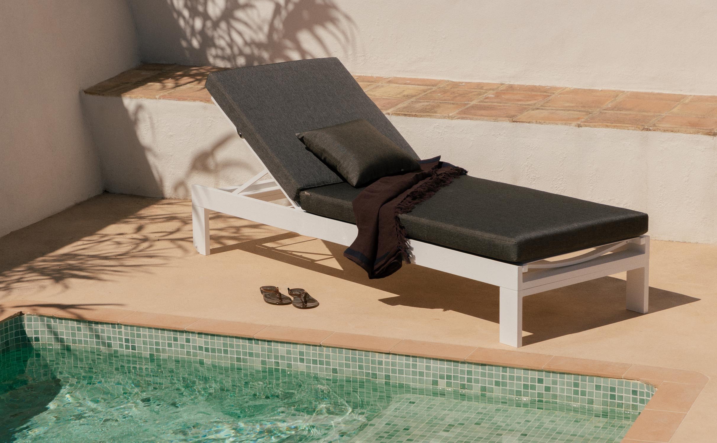 Transat avec Coussin Amovible et Coussin Carré New Kreta, image de la gelerie 1