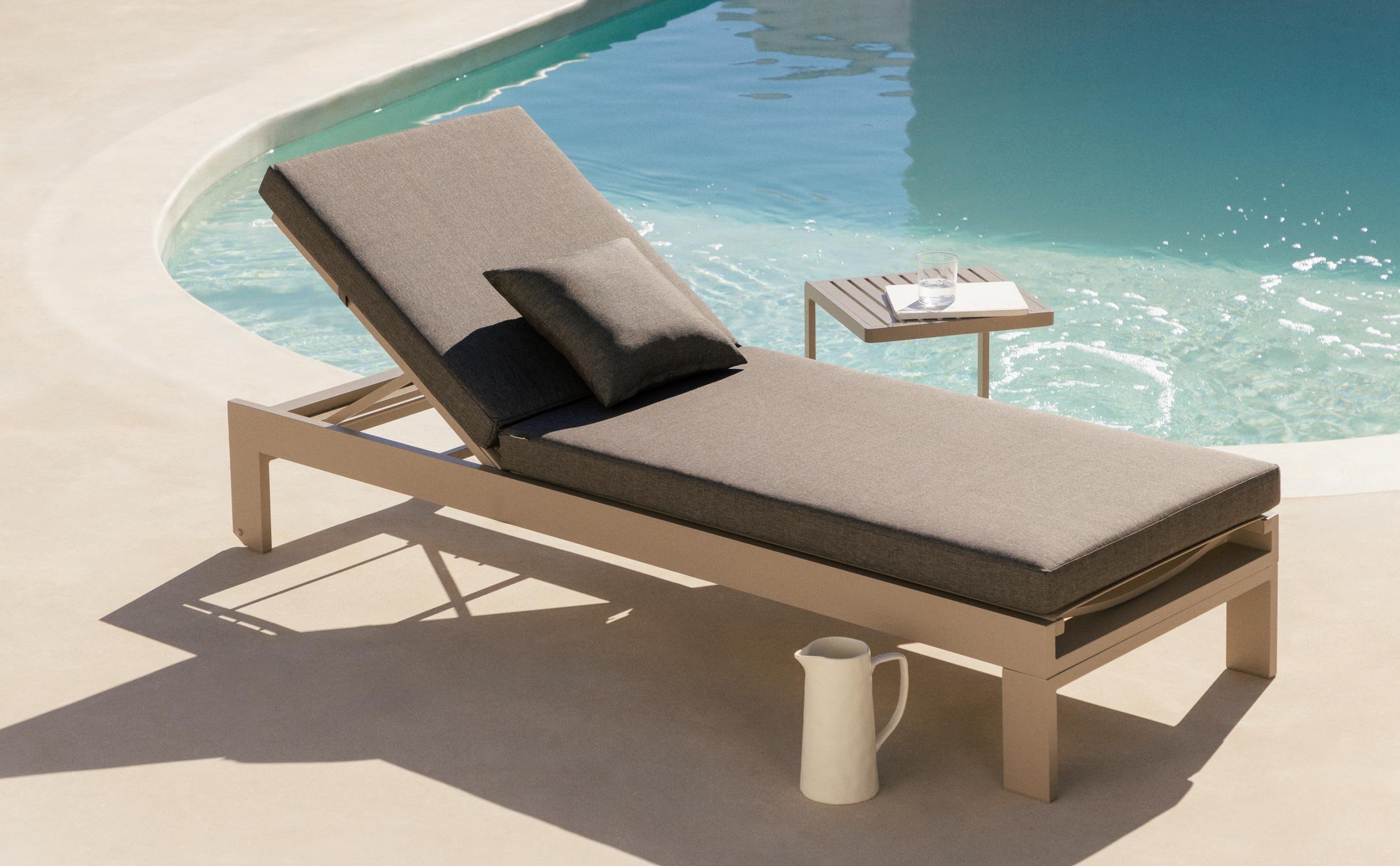 Transat avec Coussin Amovible et Coussin Carré New Kreta, image de la gelerie 1