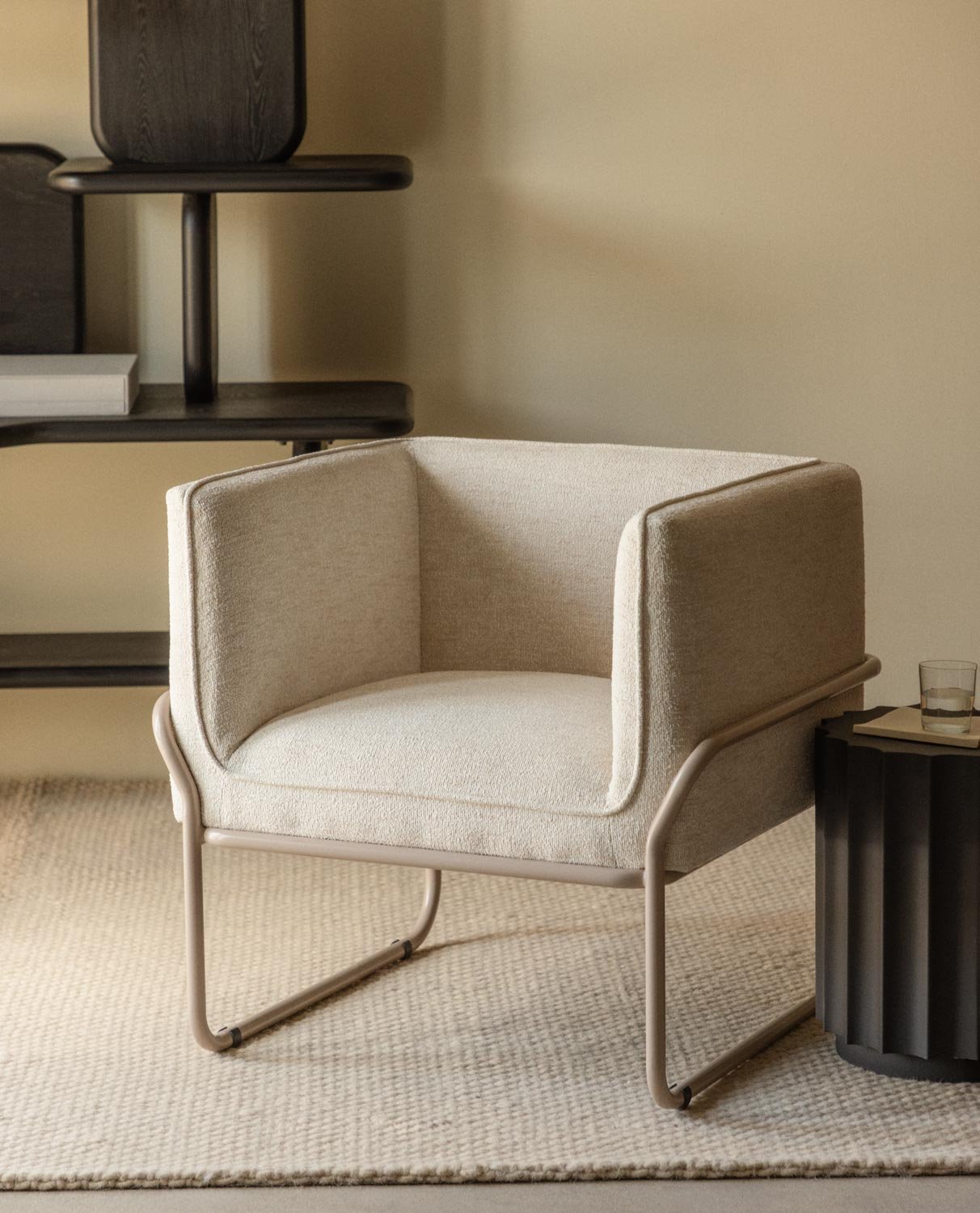 Fauteuil en tissu et métal Marcellus , image de la gelerie 2