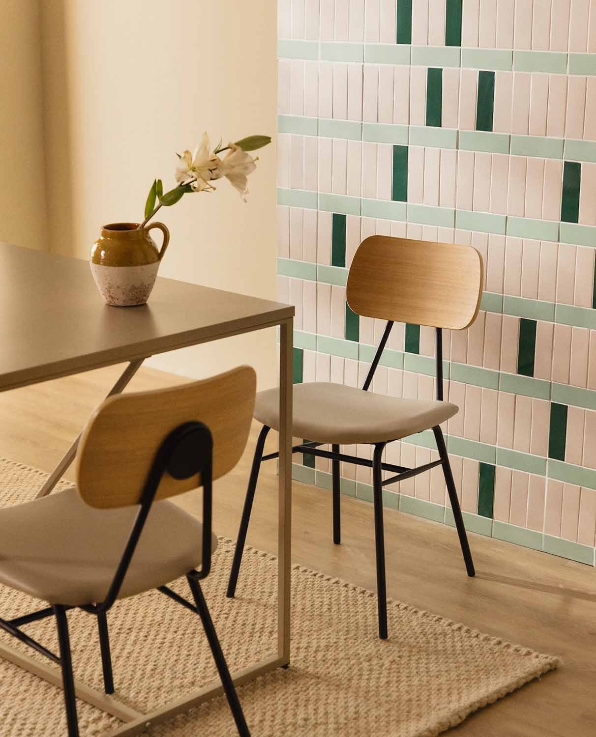 Pack 2 Chaises de Salle à Manger en Bois et Similicuir Tallor, image de la gelerie 2