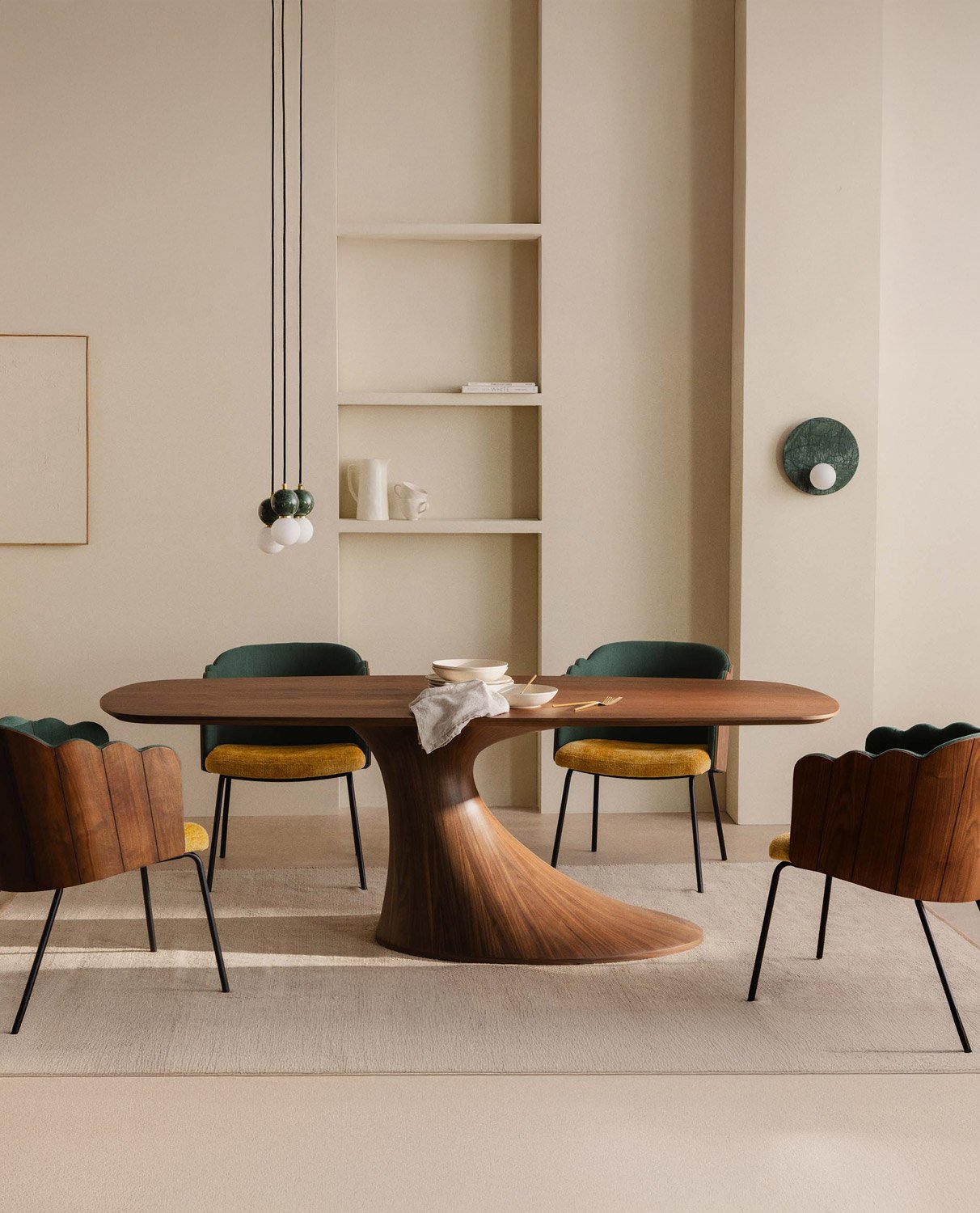 Set de Table à Manger Rectangulaire en Bois Flawas et 4 Chaises en Tissu René, image de la gelerie 2