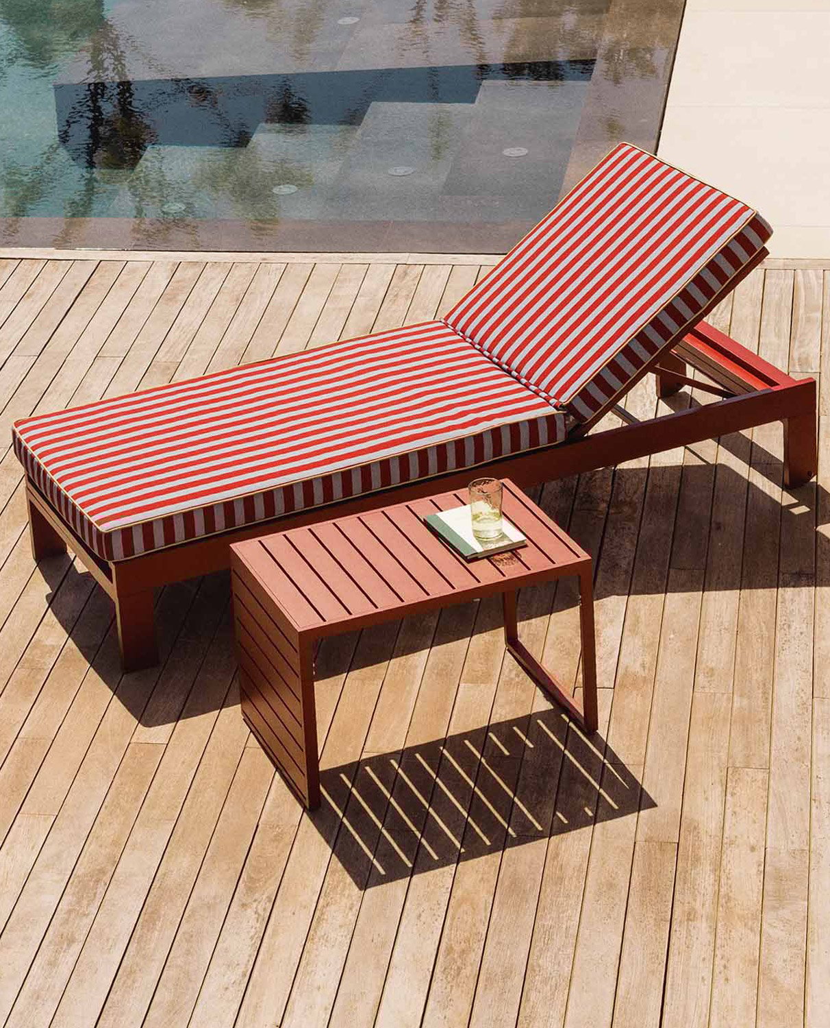 Pack 2 Chaises Longues Inclinables en Aluminium avec Coussin Rayé New Kreta, image de la gelerie 2