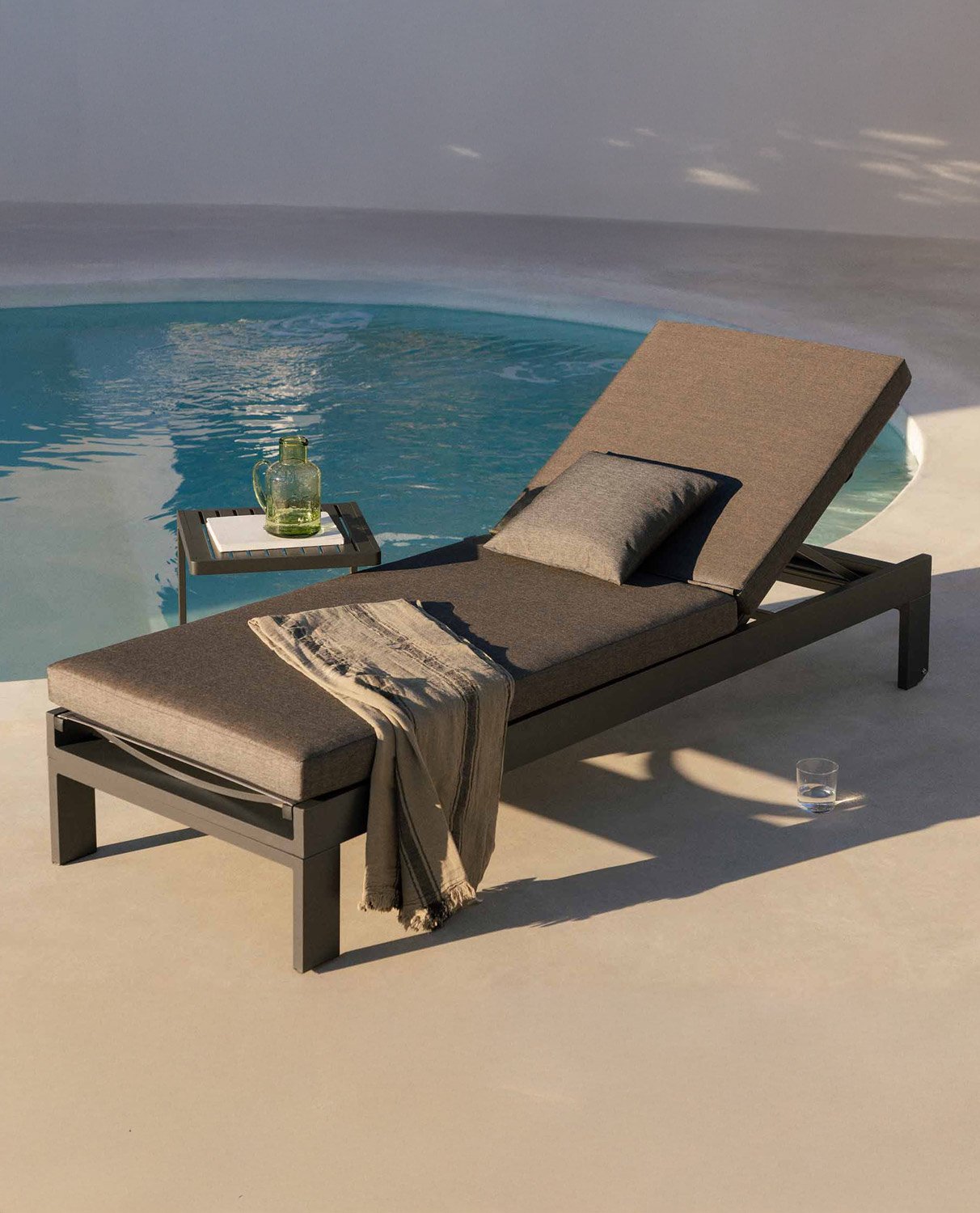 Transat avec Coussin Amovible et Coussin Carré New Kreta, image de la gelerie 2