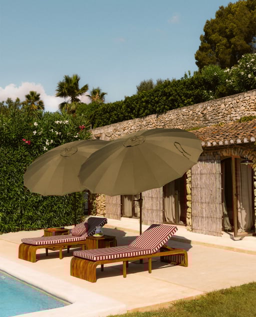 Set de 2 Chaises Longues et Table d'Appoint en Bois d'Acacia (45x45 cm) Hazan