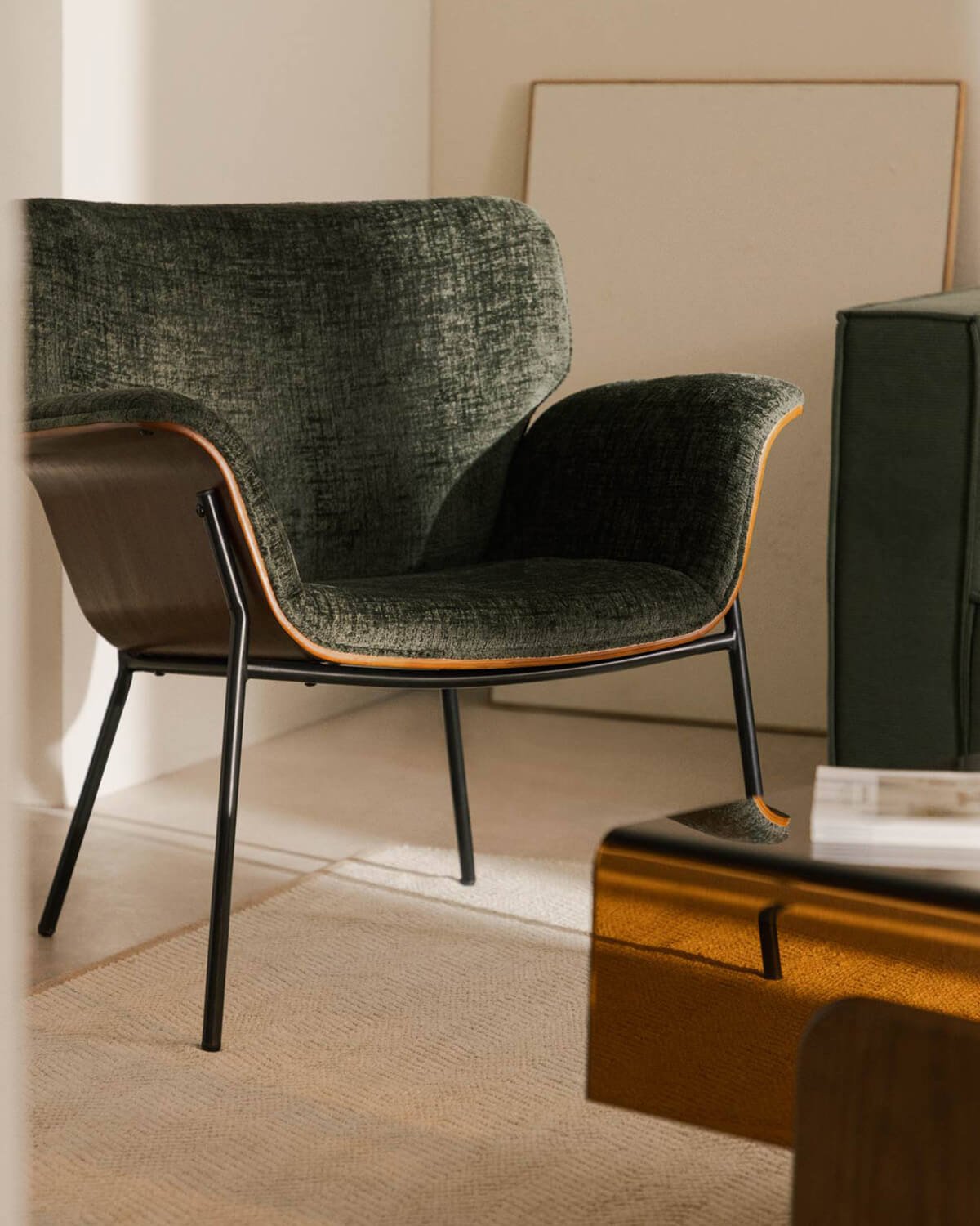 Fauteuil avec Accoudoires en Bois et Tissu Lirio, image de la gelerie 2