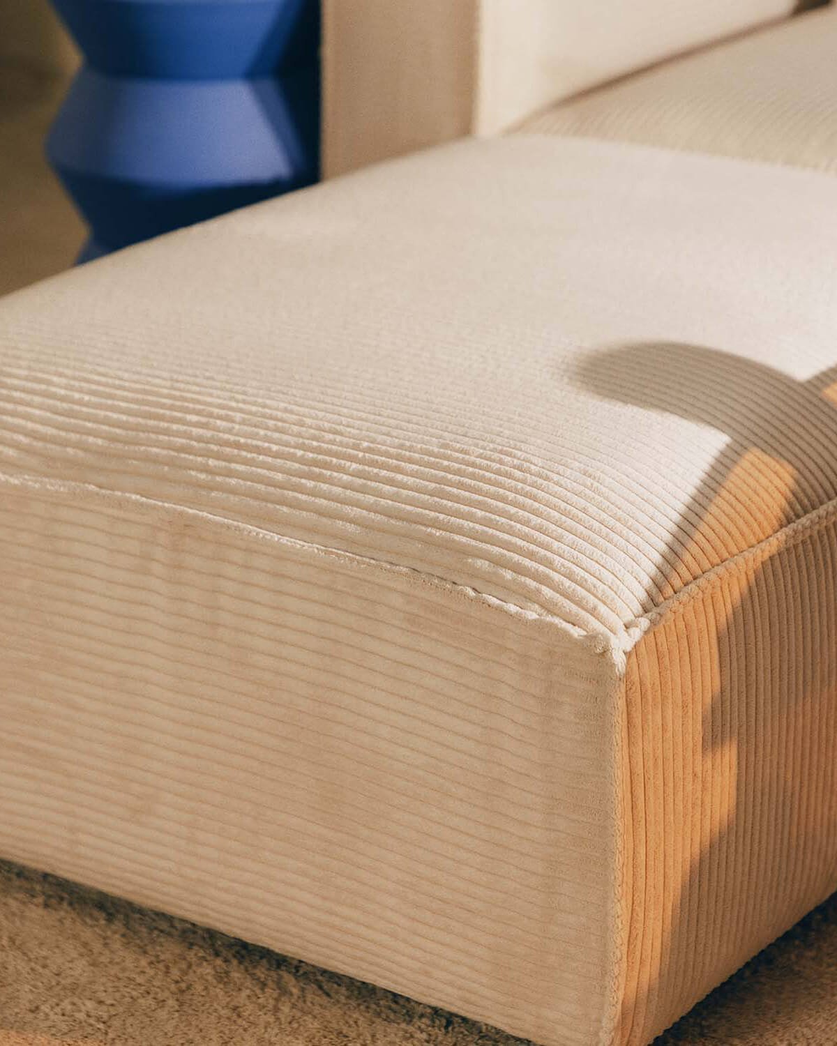 Canapé Modulable d'Angle 2 Pièces et le Fauteuil avec Pouf en Velours Côtelé  Kilhe , image de la gelerie 3