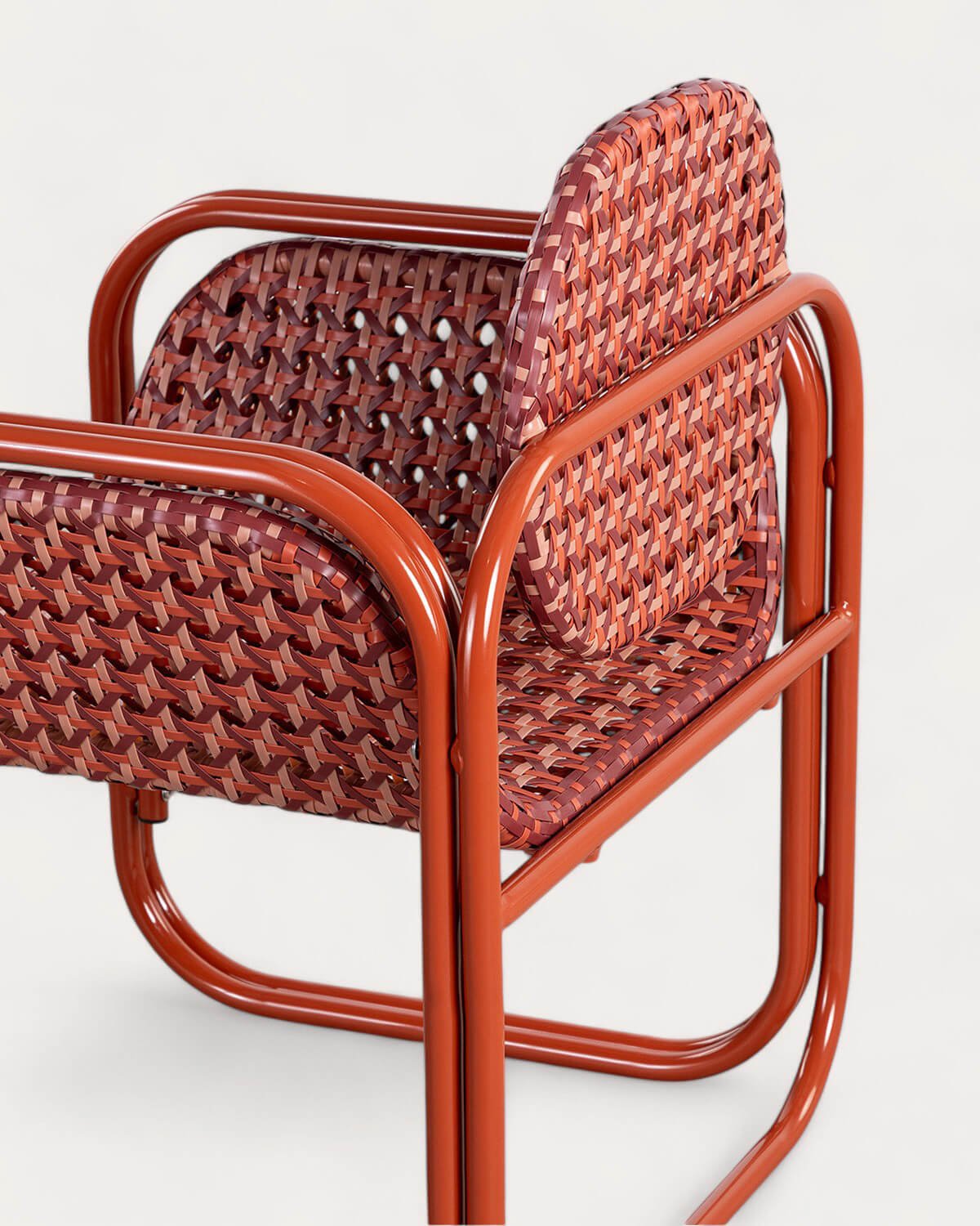 Fauteuil avec des accoudoirs en Aluminiun et Rotin Synthétique Roys, image de la gelerie 5