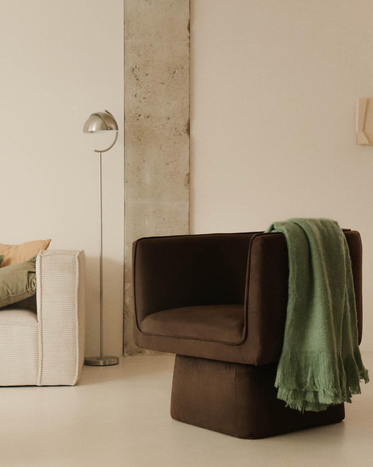 Fauteuil Pivotant en Tissu Mauren , image de la gelerie 2
