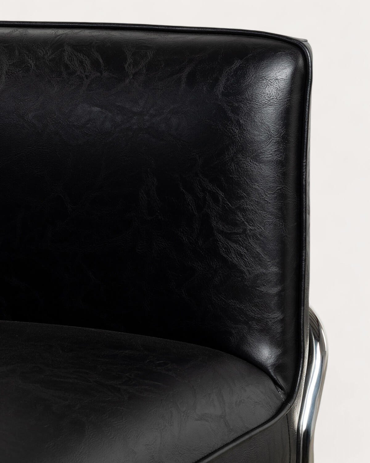 Fauteuil en Similicuir et Métal Marcellus, image de la gelerie 6