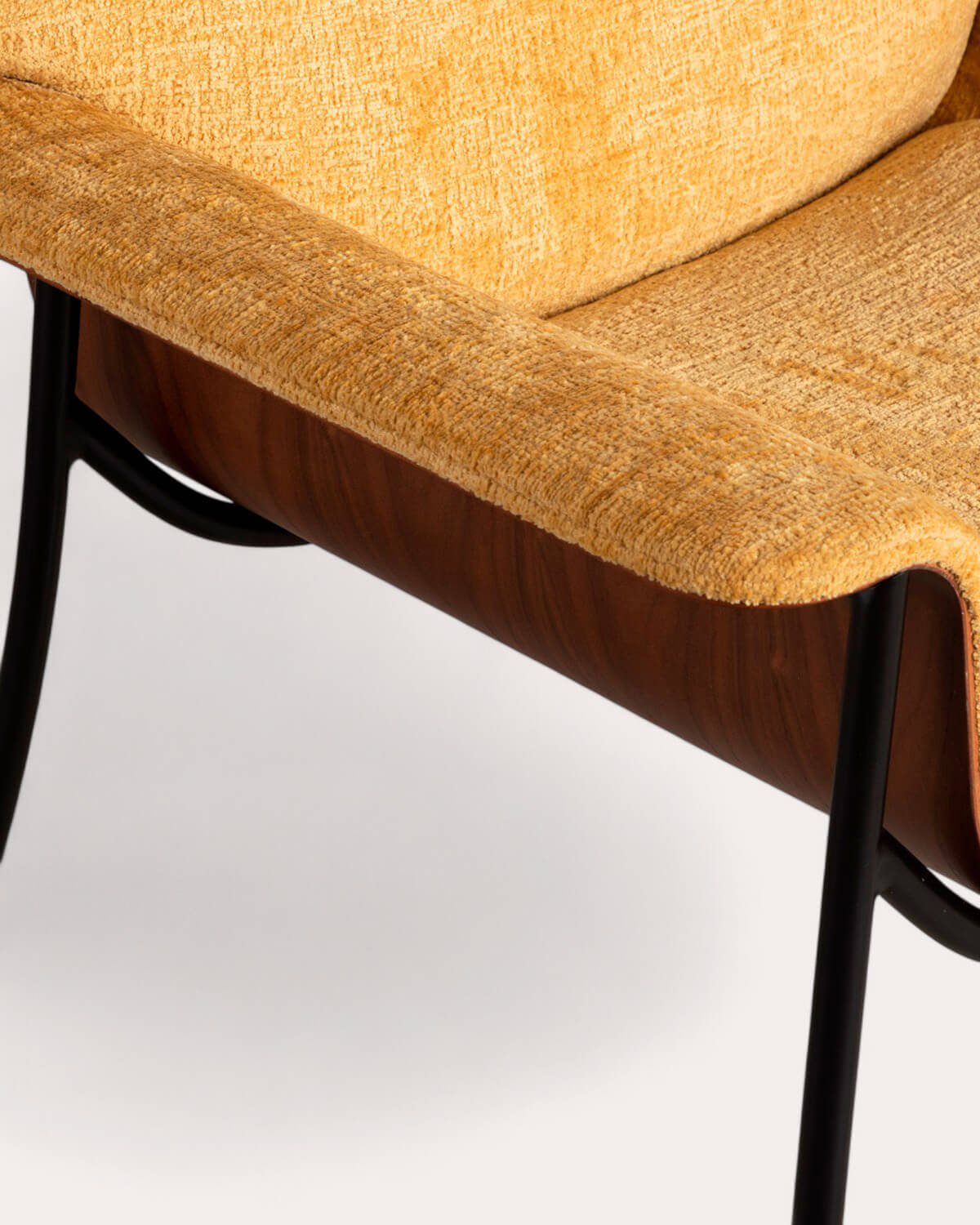 Fauteuil avec Accoudoirs en Bois et Tissu Rinu, image de la gelerie 6