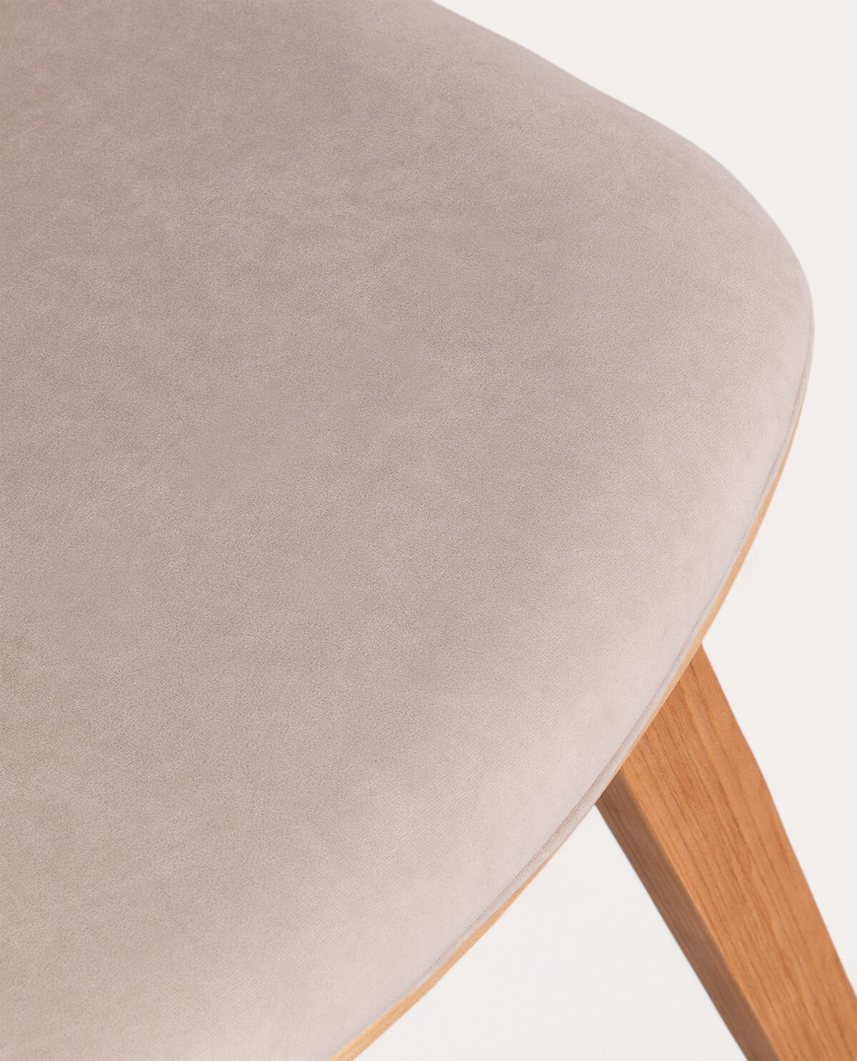 Fauteuil en Bois et Tissu Praga, image de la gelerie 7