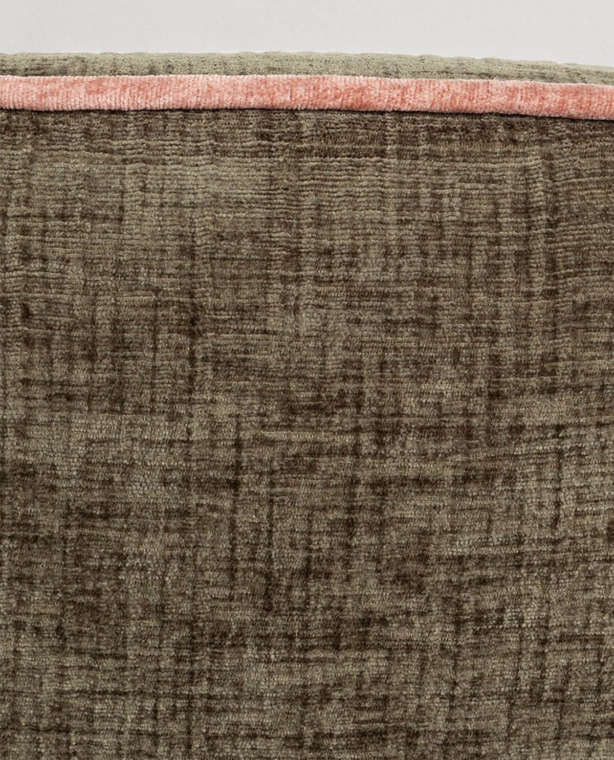 Fauteuil en Tissu et Bois Louis , image de la gelerie 3