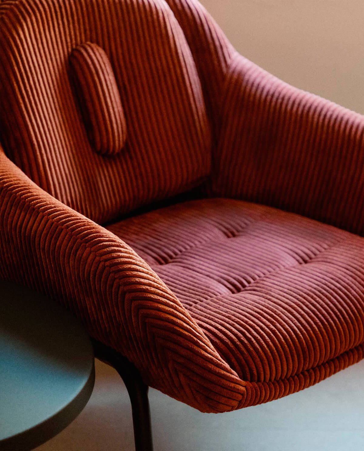 Fauteuil en Velours Épais et Métal Bres , image de la gelerie 3