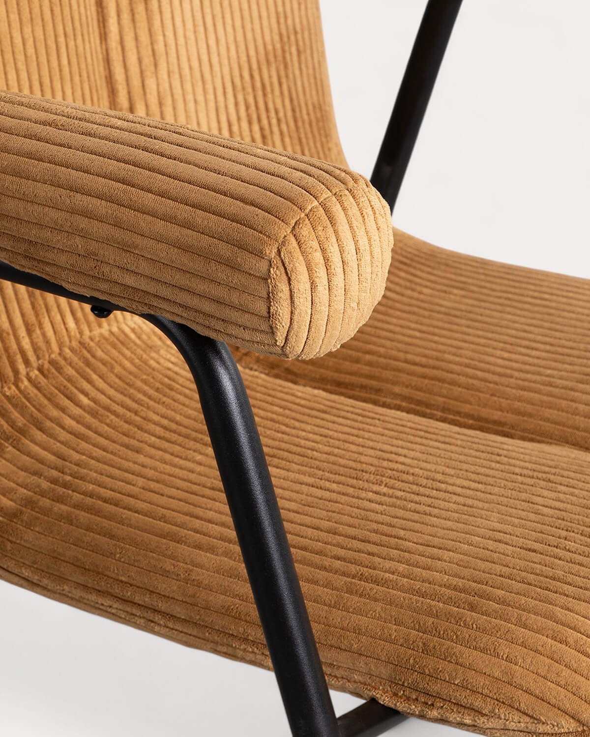 Fauteuil en Velours Côtelé Épais et Métal Elles , image de la gelerie 8