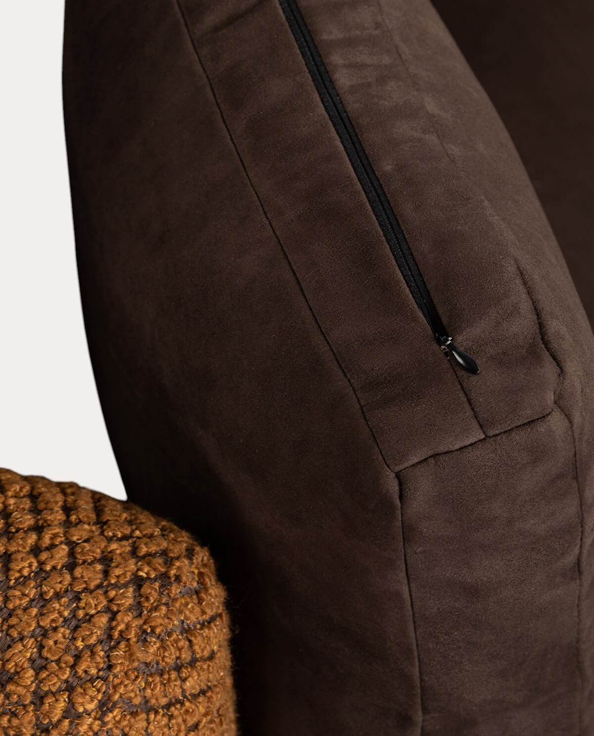 Fauteuil en Tissu avec 3 Coussins et Repose-pieds Jace, image de la gelerie 5