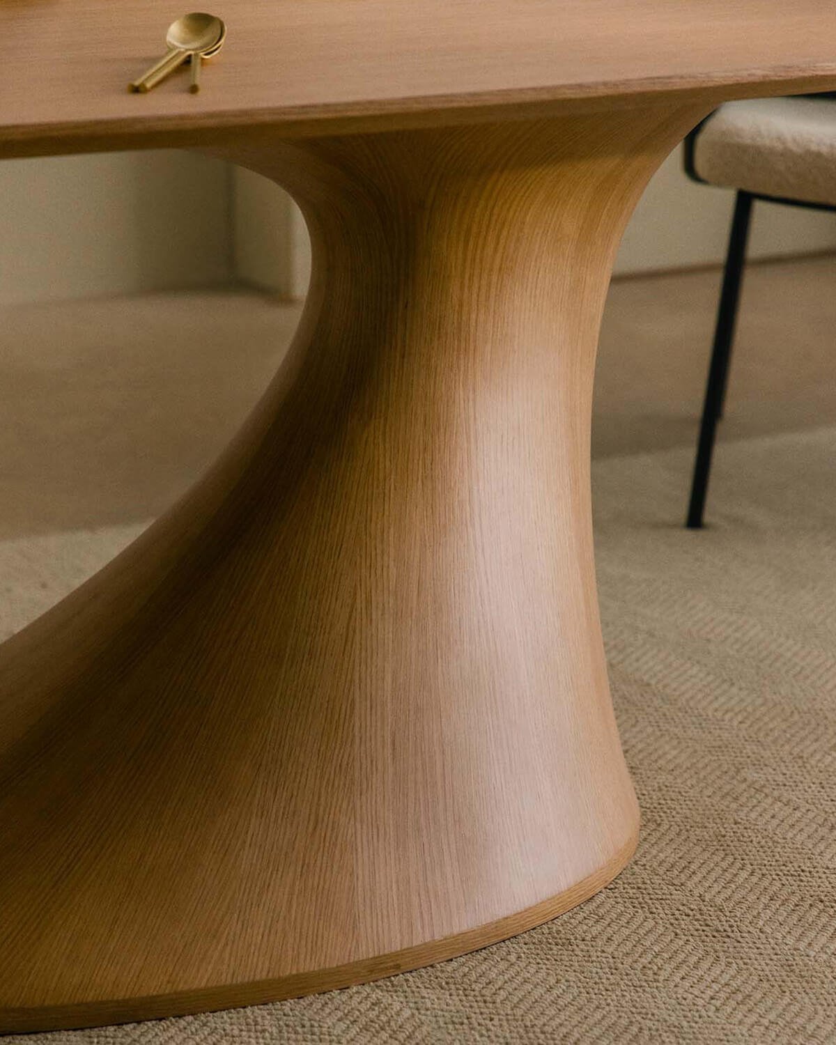 Table de Salle à Manger Rectangulaire en Bois et Fibre de Verre (220x100 cm) Flawas, image de la gelerie 3