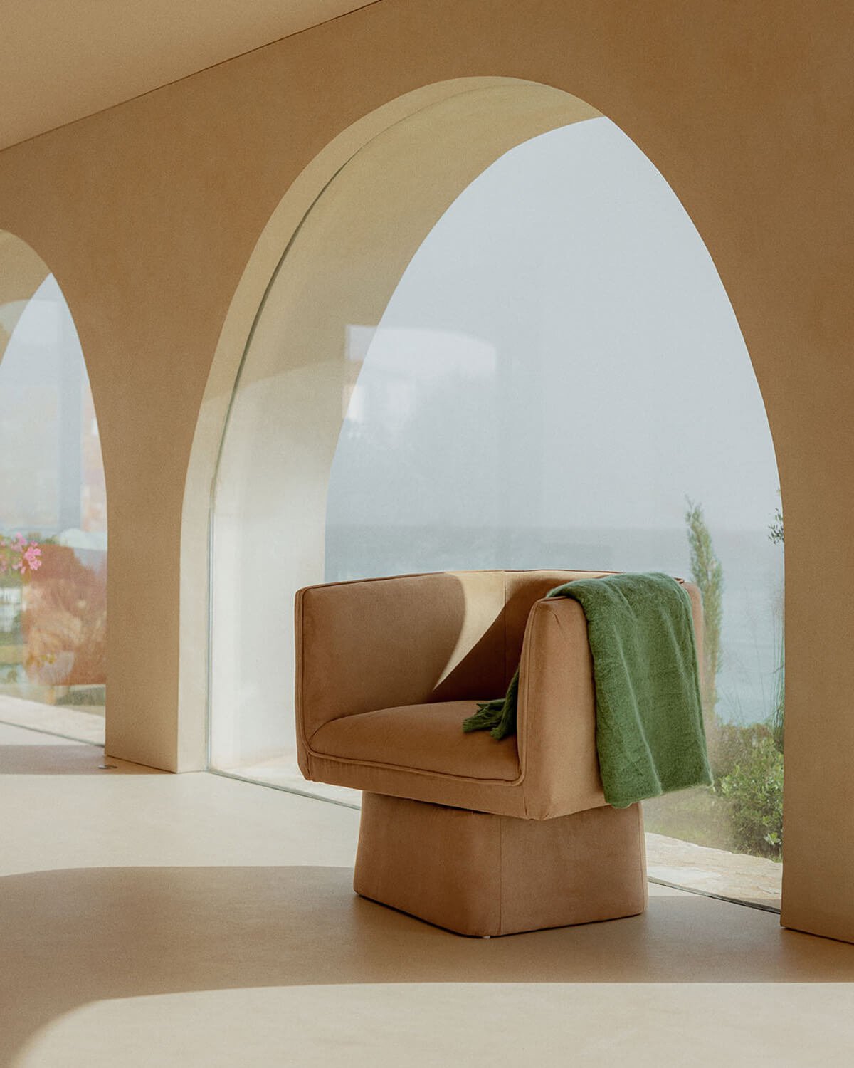 Pack de 2 Fauteuils Pivotants en Tissu Mauren , image de la gelerie 2