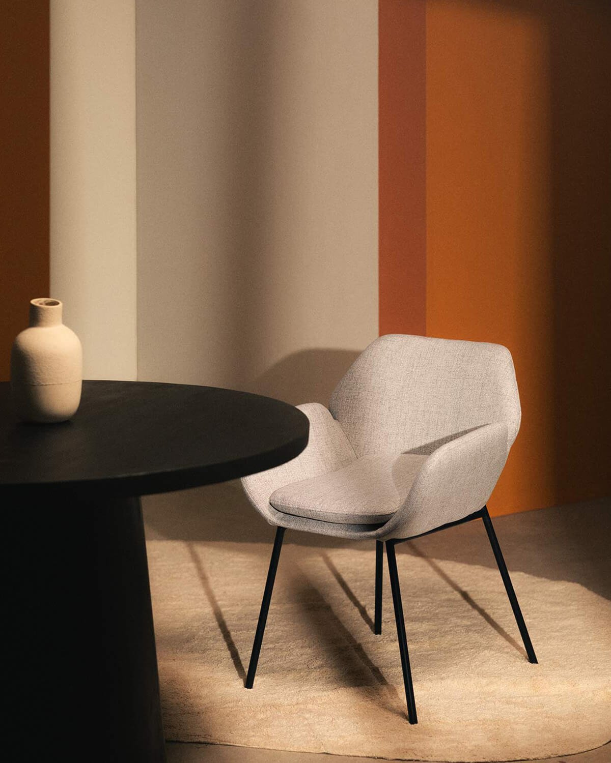 Pack 2 Chaises de Salle à Manger en Métal avec Accoudoirs et Tissu Eider, image de la gelerie 2