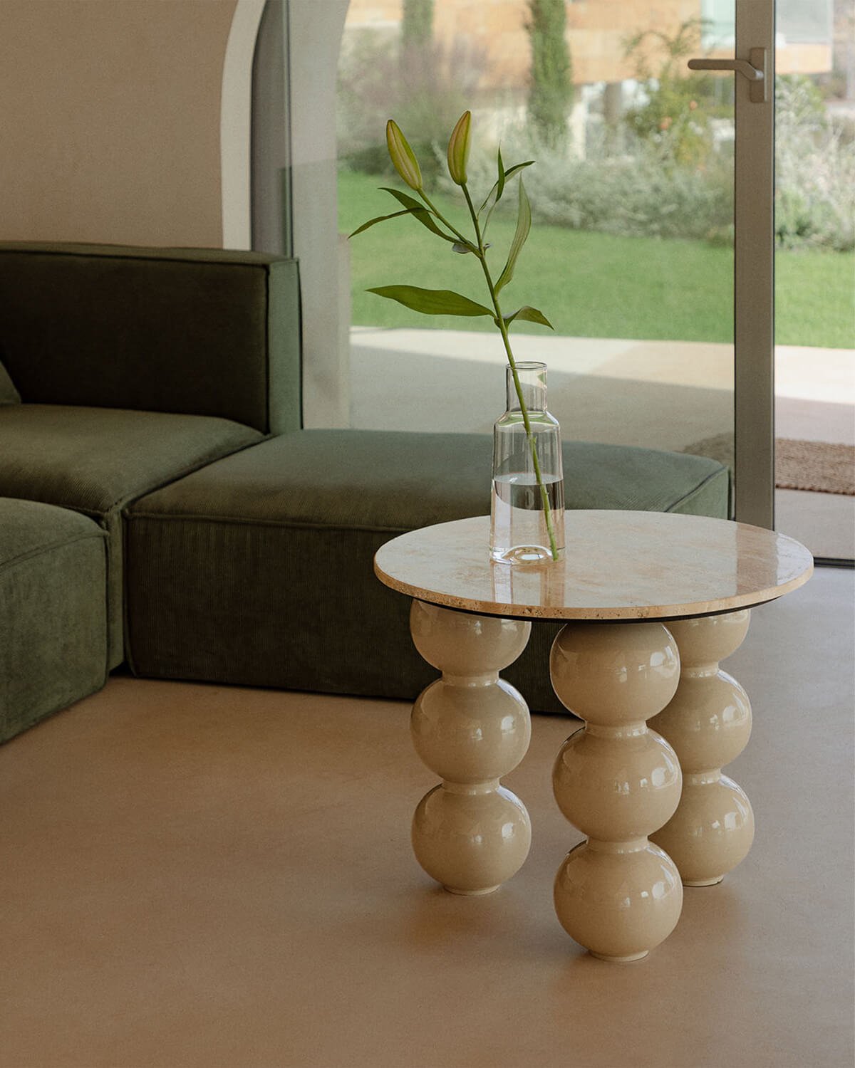 Table d'Appoint Ronde en Marbre Travertin et Métal (Ø60 cm) Mousa, image de la gelerie 2