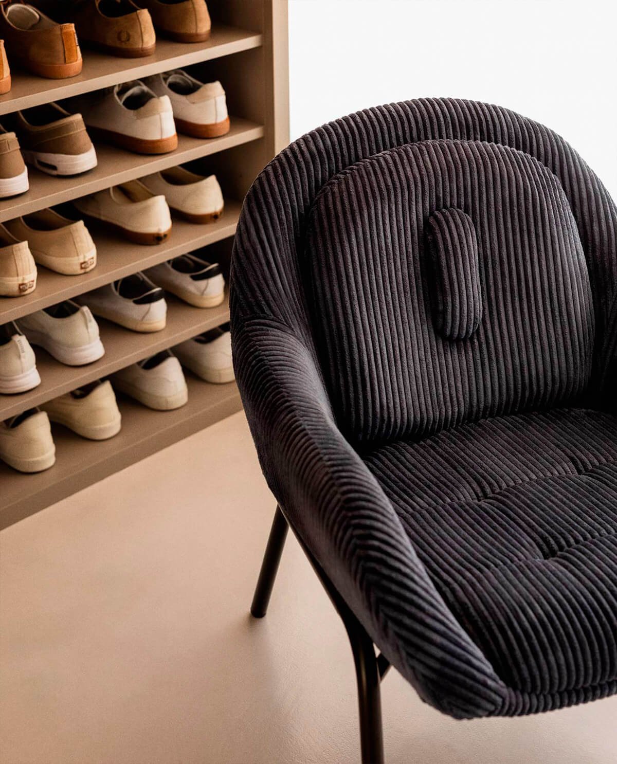 Pack de 2 Fauteuils en Velours Côtelé Épais et Métal Bres , image de la gelerie 3