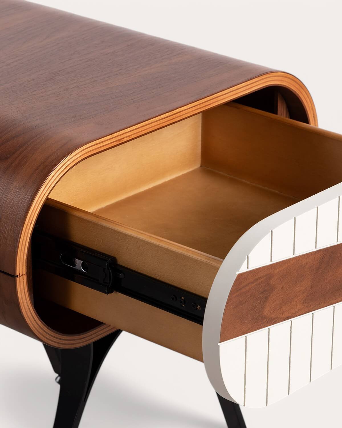 Table de Chevet en Bois et Métal (45x42,5 cm) Inari, image de la gelerie 6