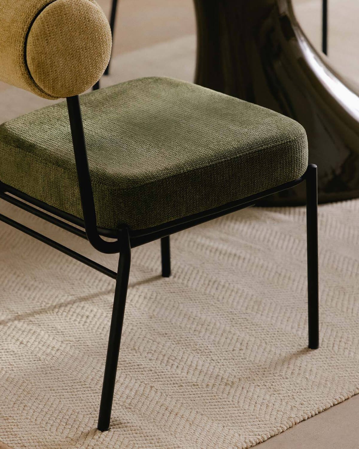 Chaise de Salle à Manger en Tissu et Métal Elin, image de la gelerie 3