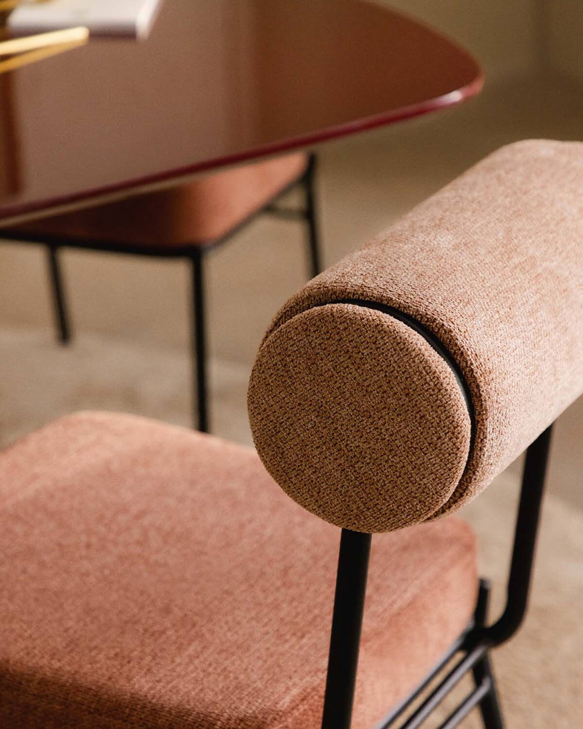 Chaise de Salle à Manger en Tissu et Métal Elin, image de la gelerie 3