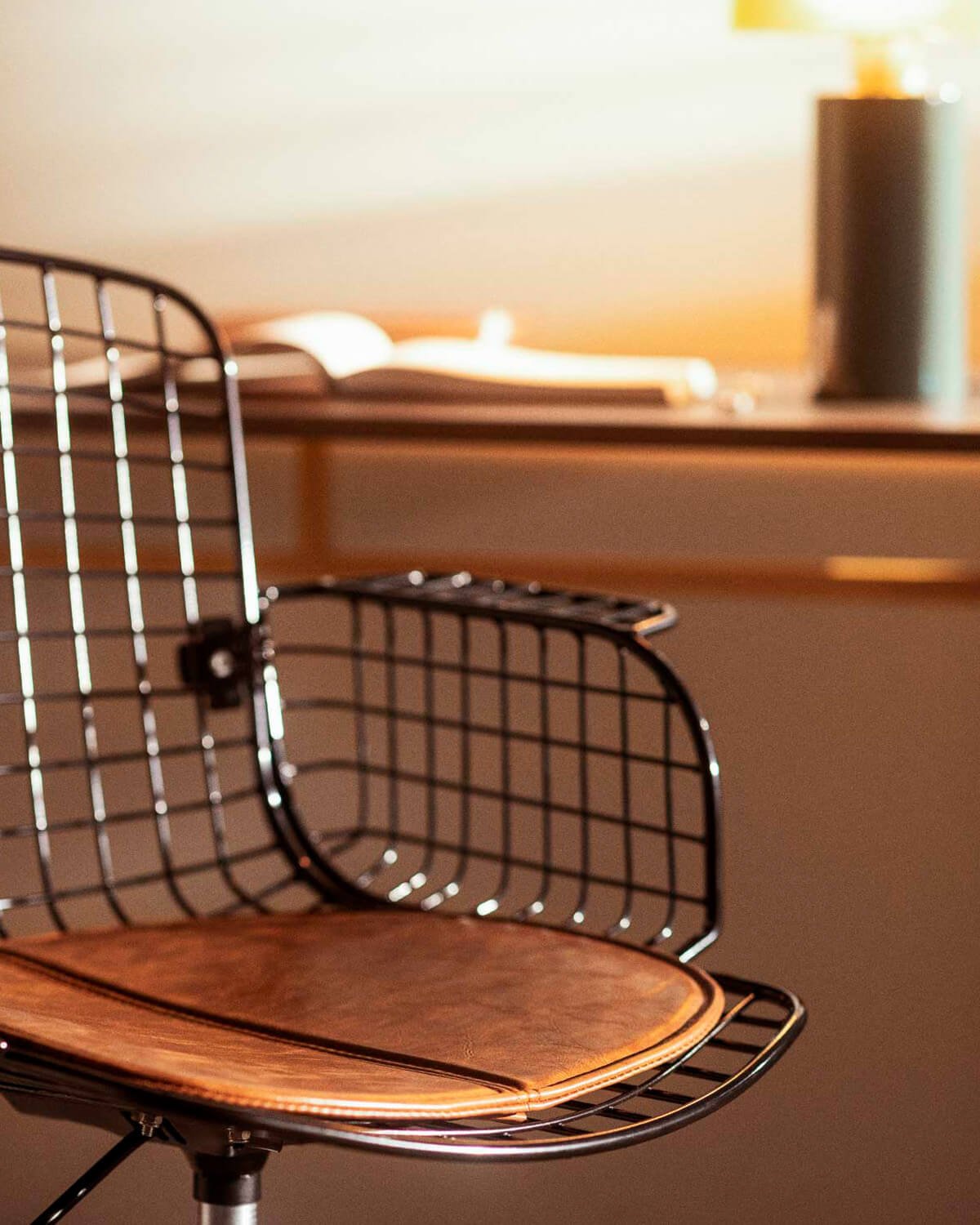 Chaise de Bureau Vintage en Métal à Dossier Haut Aras, image de la gelerie 2
