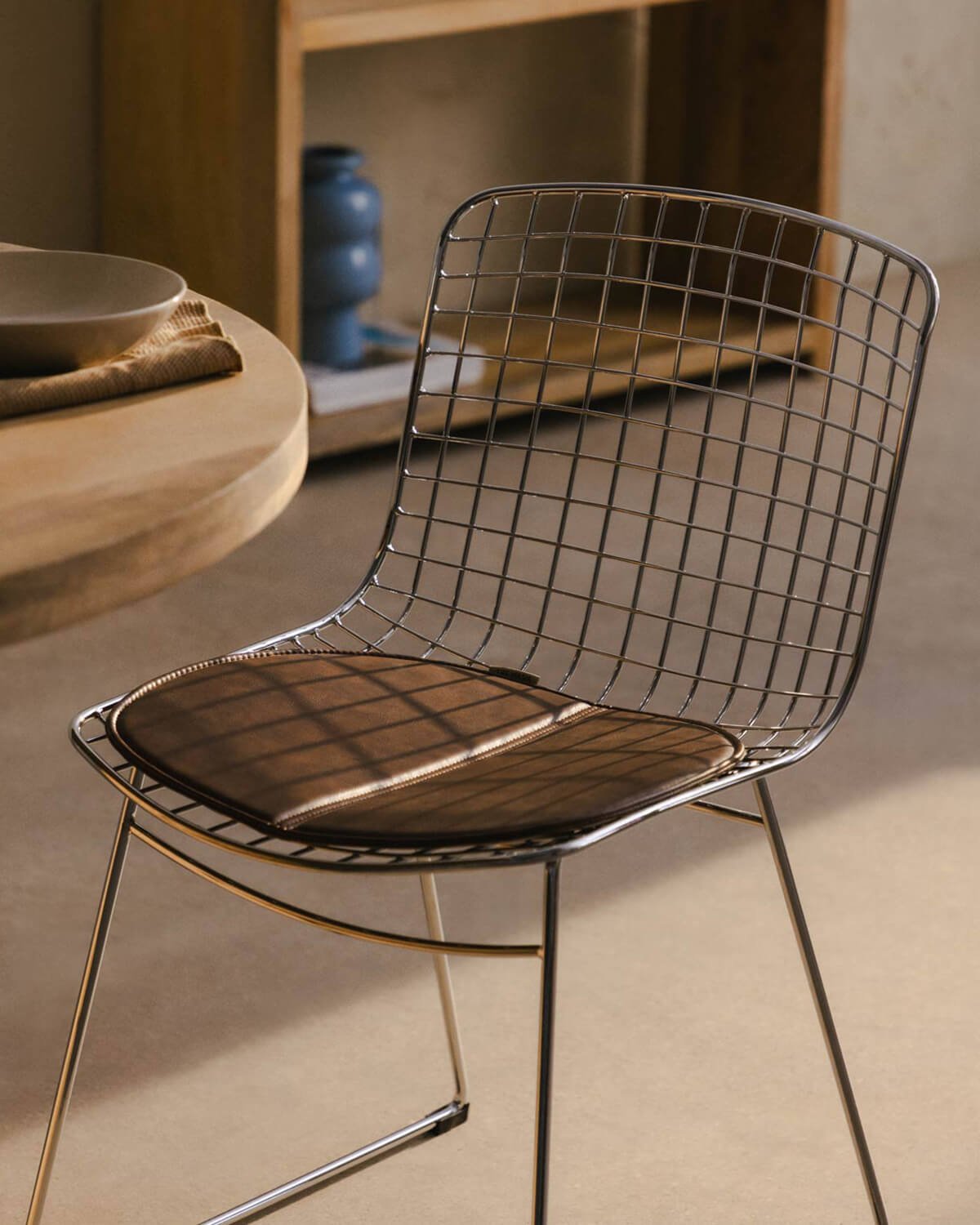 Chaise de Salle à Manger en Métal à Dossier Haut Aras , image de la gelerie 2