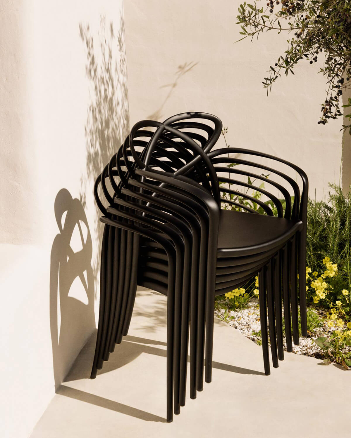 Pack 2 Chaises d'Extérieur en Polypropylène avec Accoudoirs Cielo, image de la gelerie 3