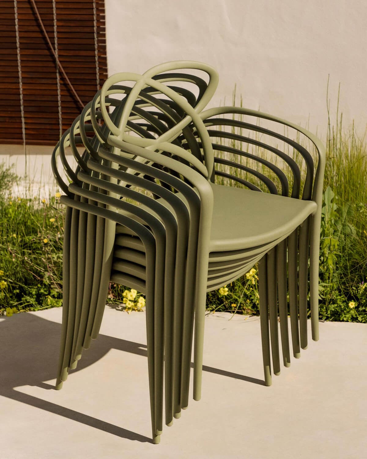 Pack 4 Chaises d'Extérieur en Polypropylène avec Accoudoirs Cielo, image de la gelerie 3