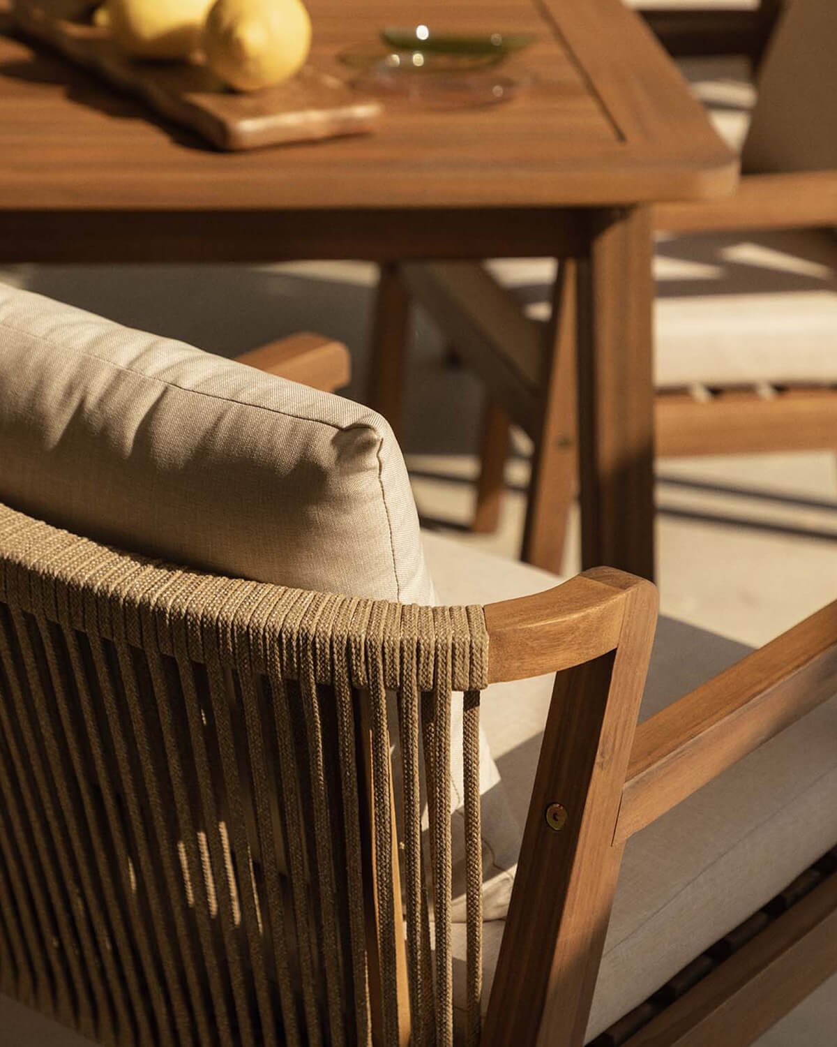 Chaise d'Extérieur en Bois d'Acacia Cael, image de la gelerie 3