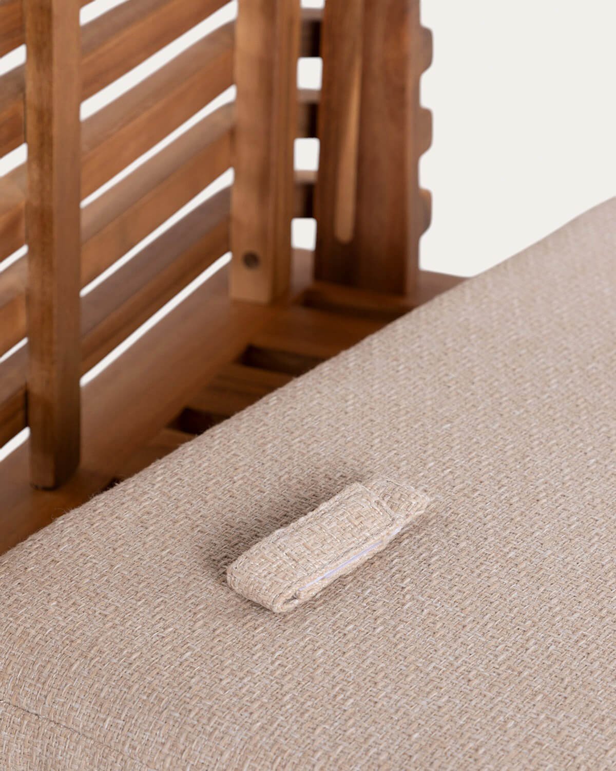 Chaise d'Extérieur en Bois d'Acacia avec Coussins en Tissu Hazan, image de la gelerie 7