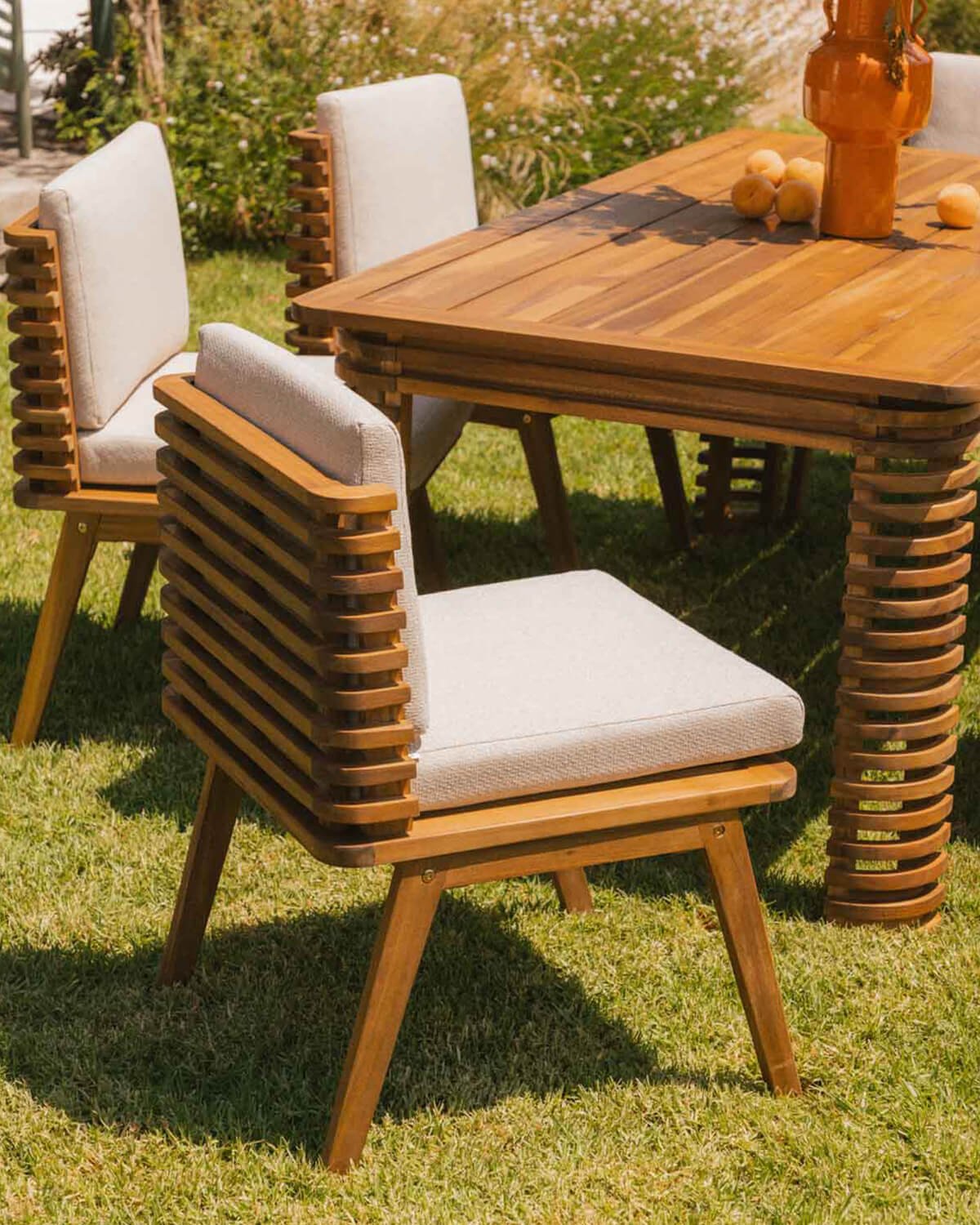 Chaise d'Extérieur en Bois d'Acacia avec Coussins en Tissu Hazan, image de la gelerie 2