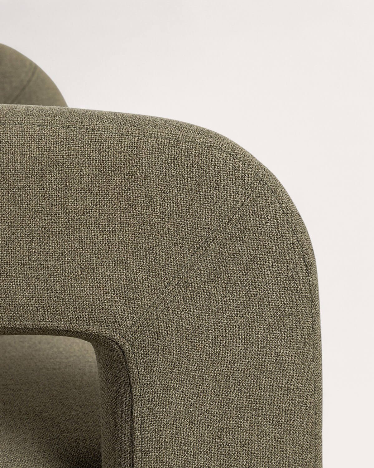 Fauteuil en tissu Winsi, image de la gelerie 7