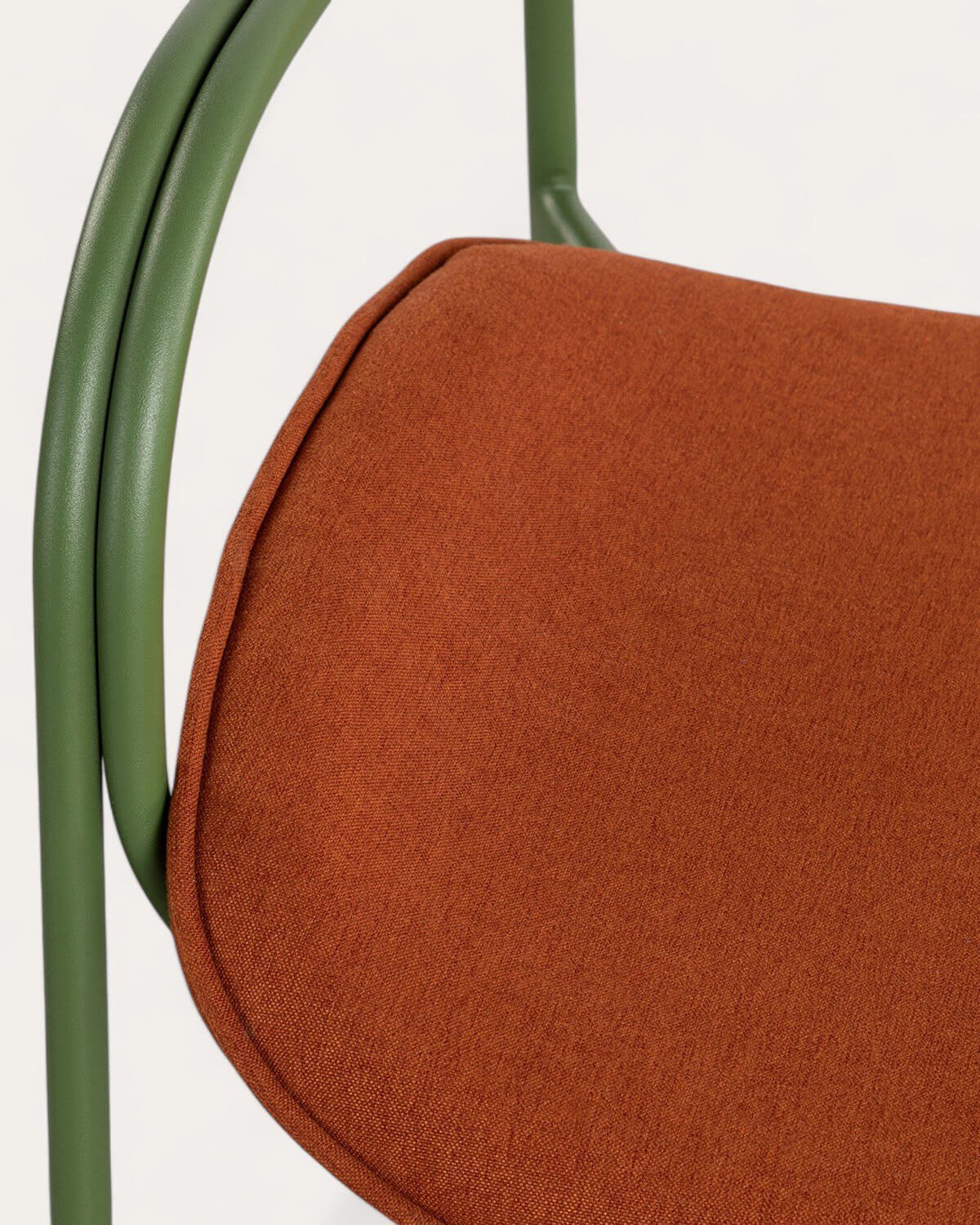 Chaise de Salle à Manger avec Accoudoirs en Velours et Tissu Ilan, image de la gelerie 6