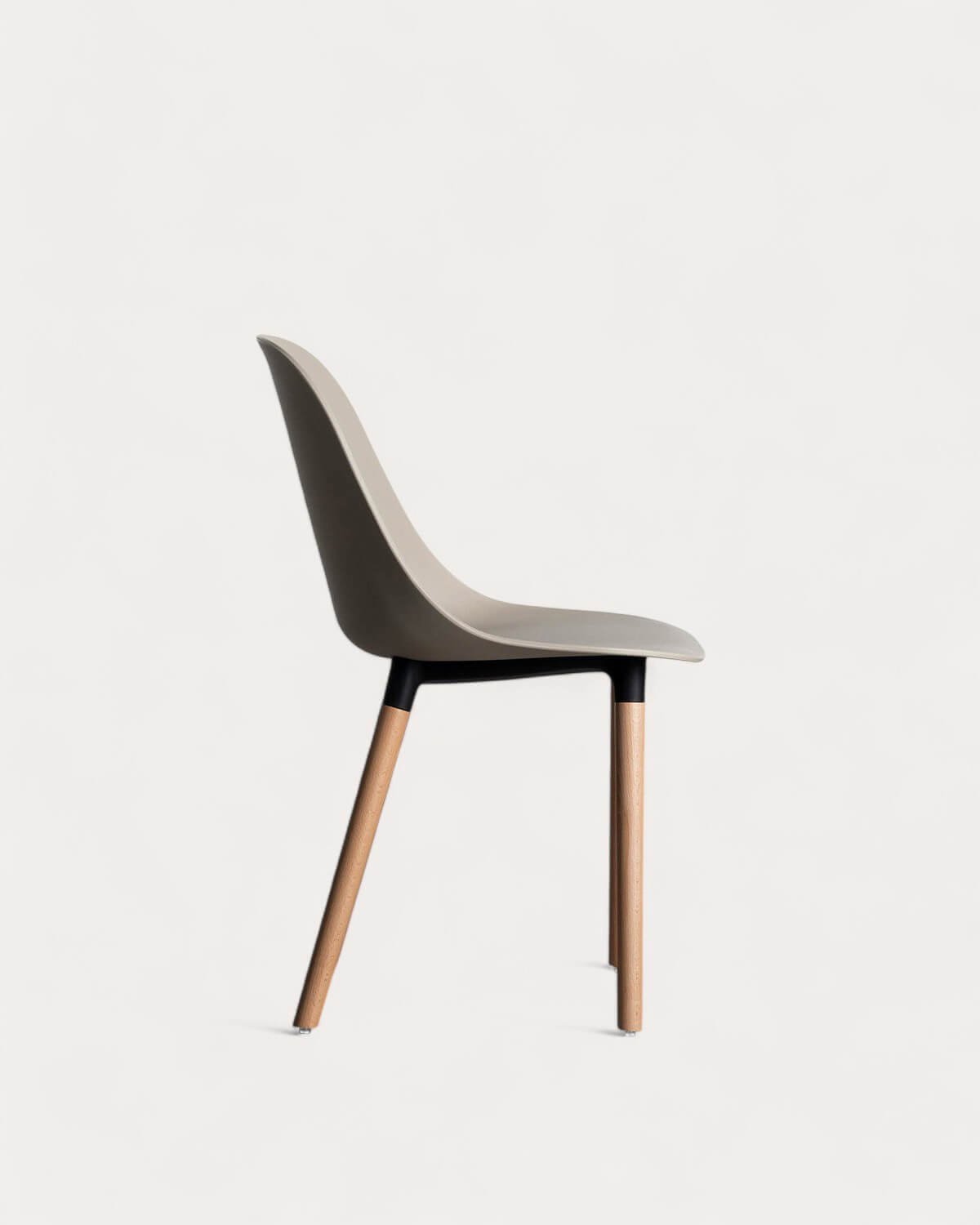 Chaise d'Extérieur en Polypropylène et Bois Reine, image de la gelerie 2