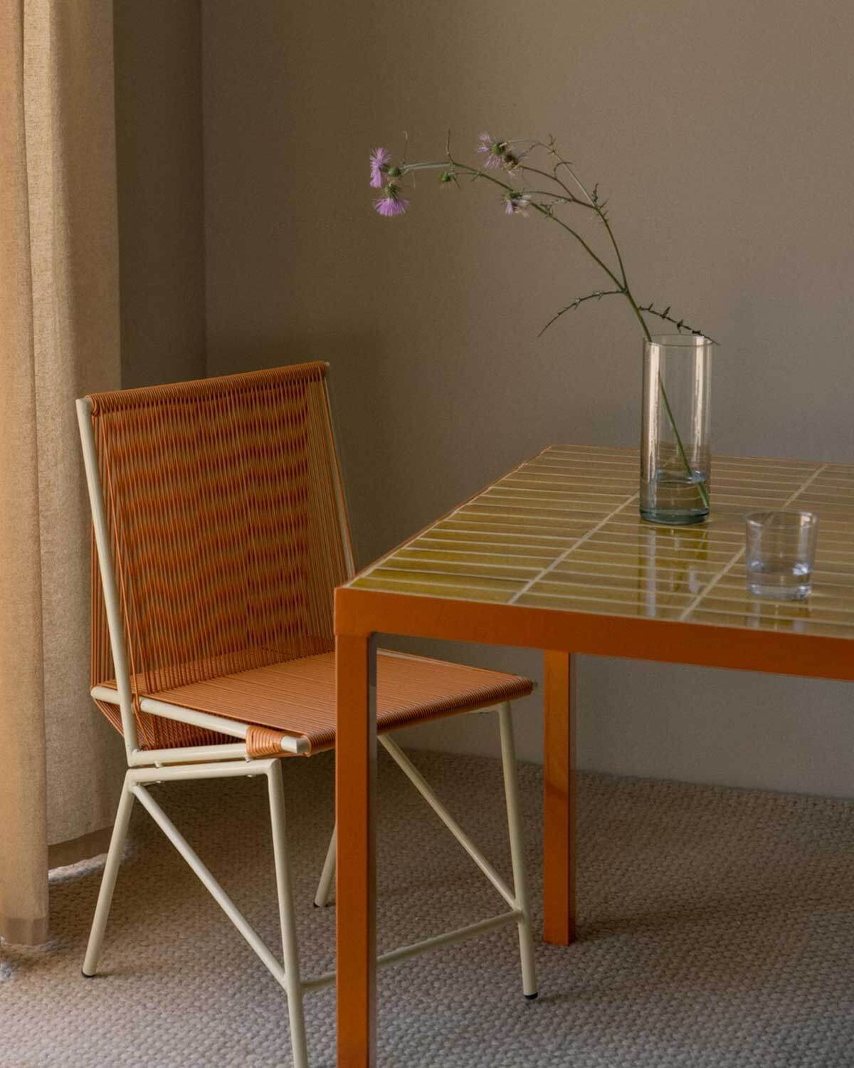 Ensemble de Table à Manger Rectangulaire avec Céramique (181x93 cm) Zafiro et 6 Chaises Amur en Rotin et Métal, image de la gelerie 3