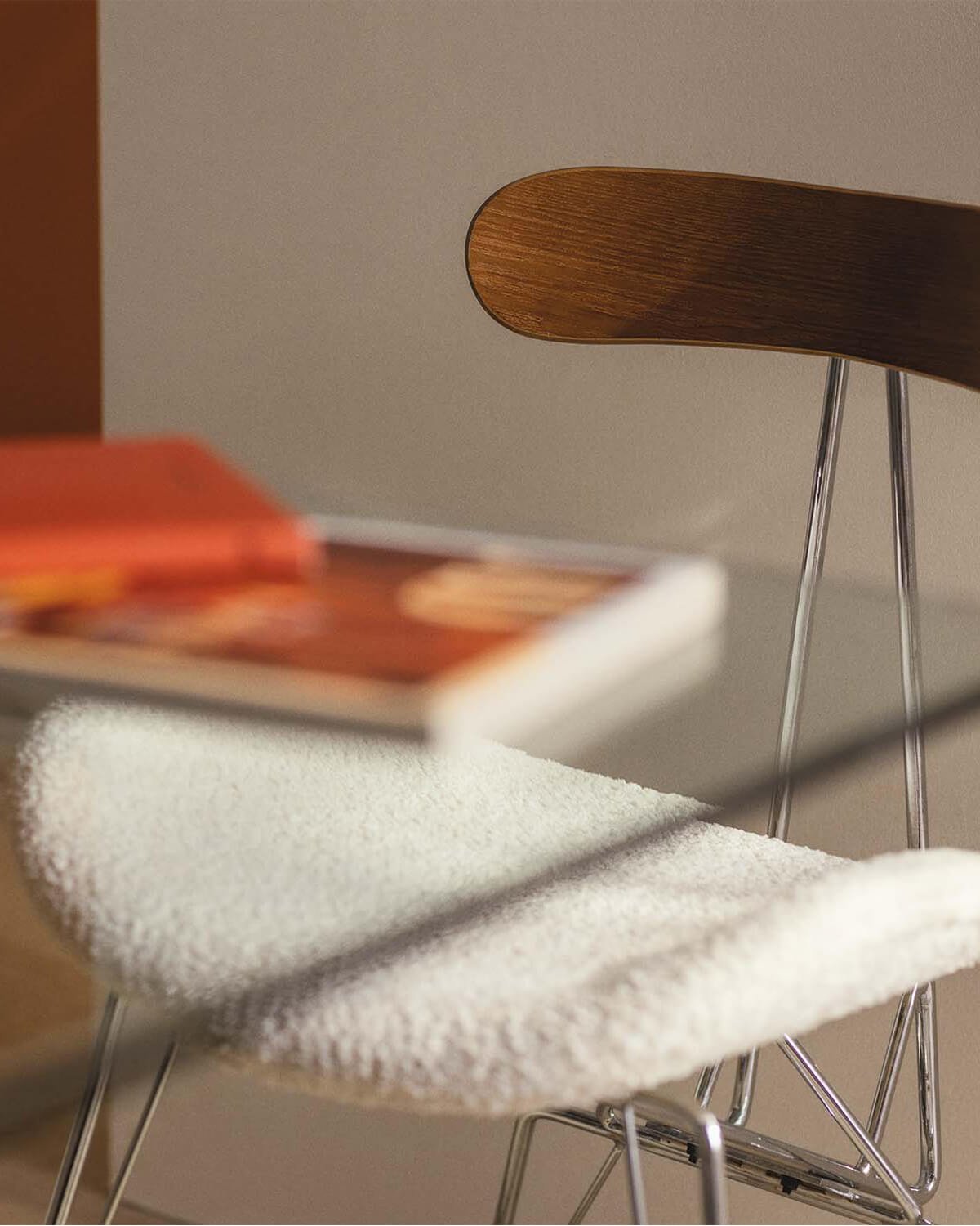 Chaise de Salle à Manger en Tissu et Bois Brunela , image de la gelerie 3