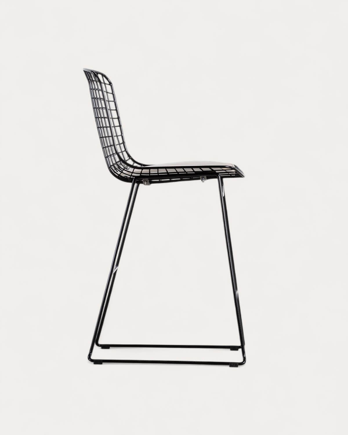 Tabouret haut en métal (65 cm) avec dossier haut Aras, image de la gelerie 2