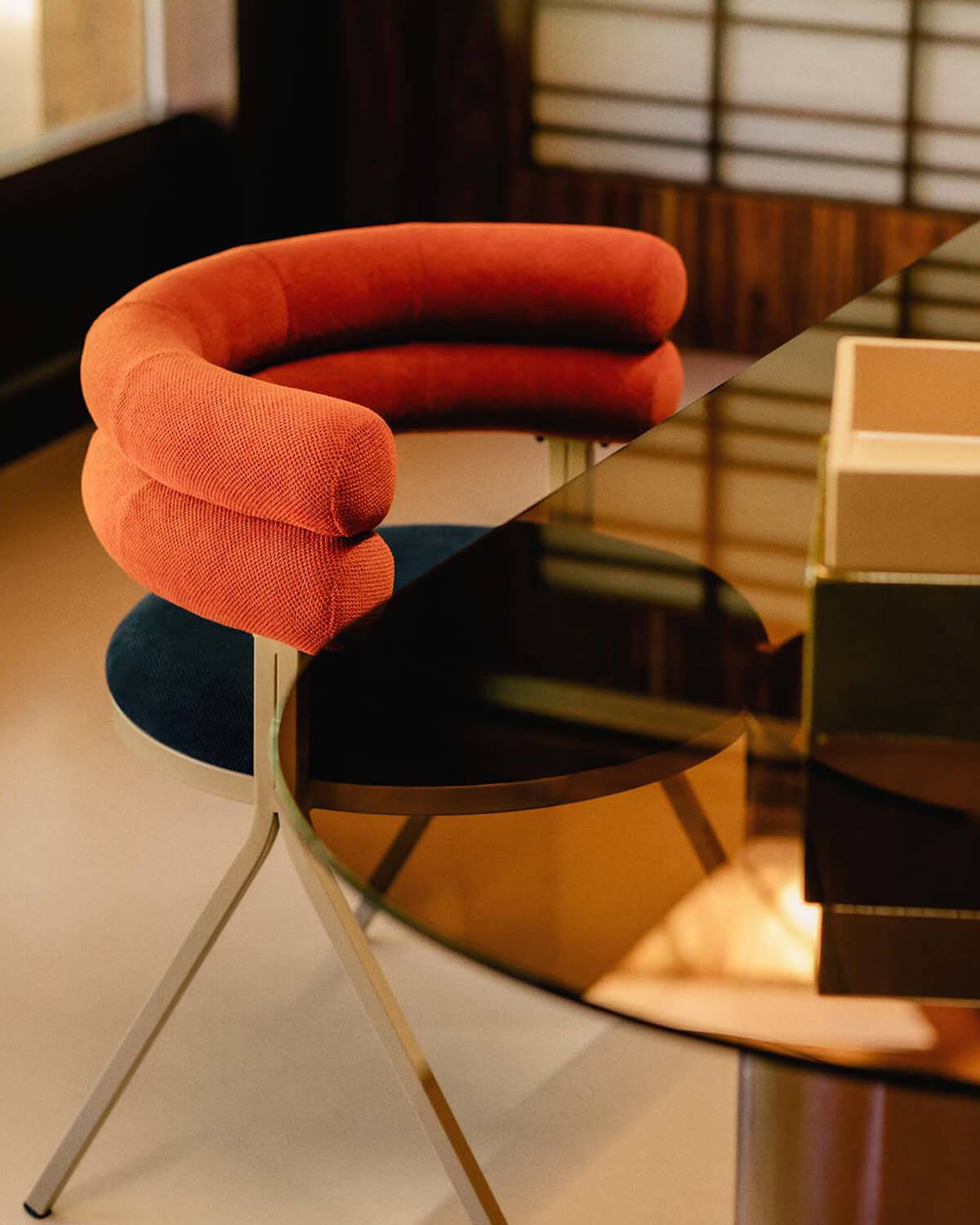 Chaise de Salle à Manger en Tissu et Métal Aixa, image de la gelerie 2