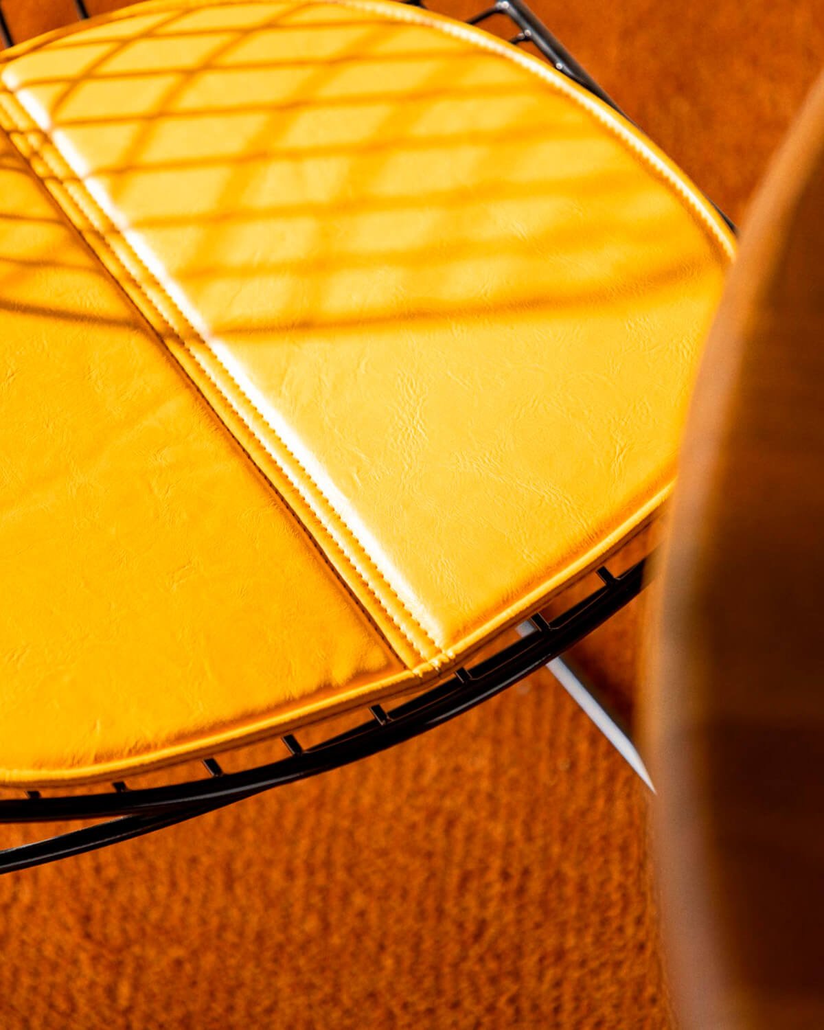 Chaise de Salle à Manger en Métal Aras à Dossier bas , image de la gelerie 3