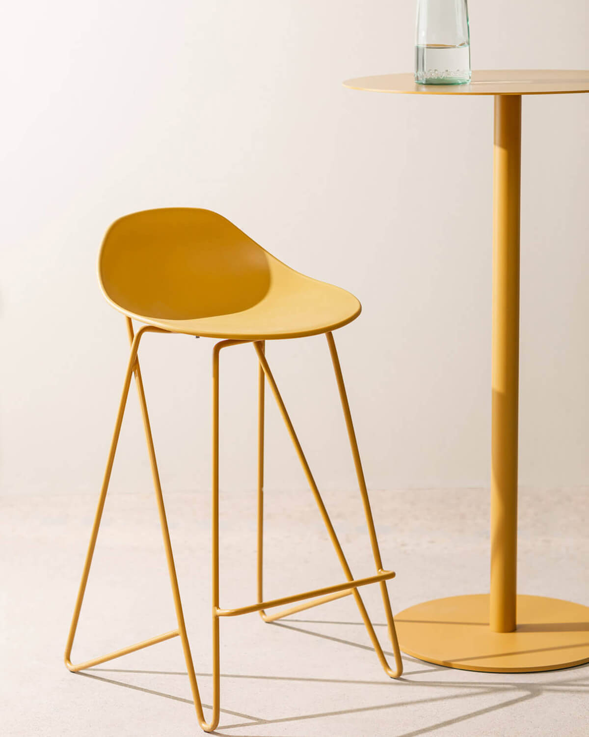 Tabouret Haut en Polypropylène et Métal (67 cm) Paris, image de la gelerie 2