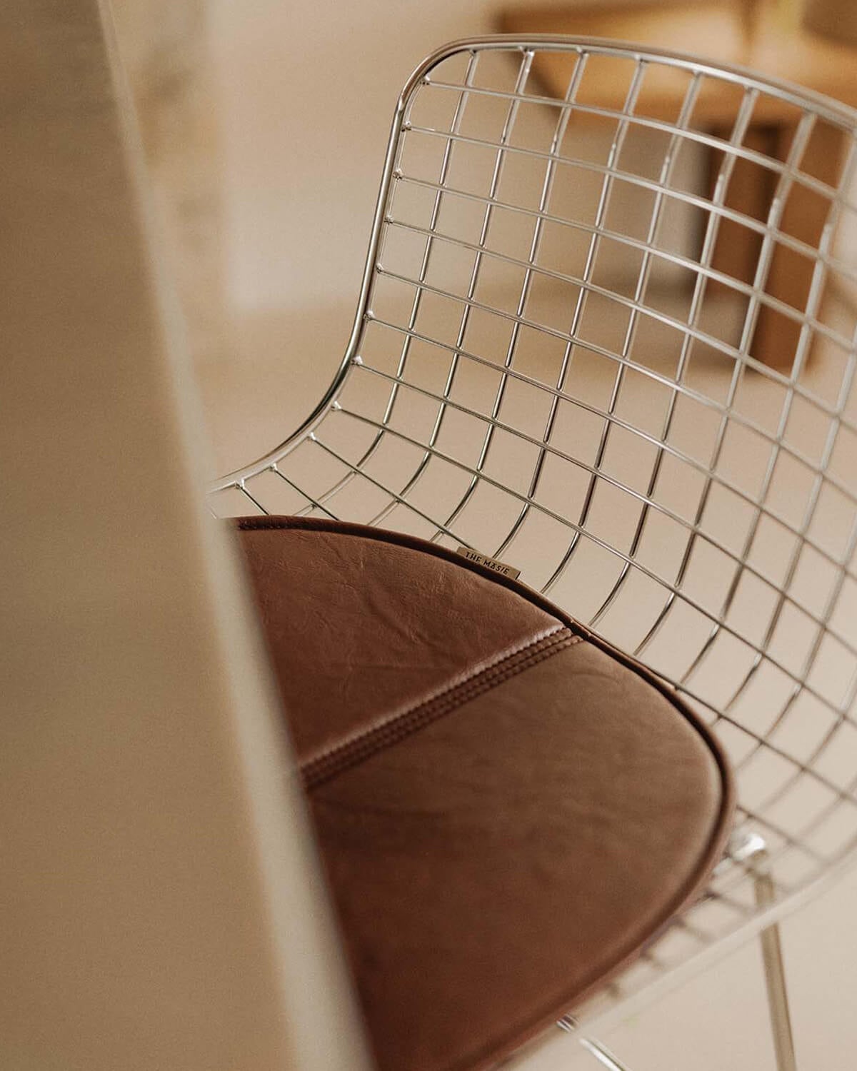 Tabouret Haut en Métal (66 cm) Dossier Bas Aras, image de la gelerie 3