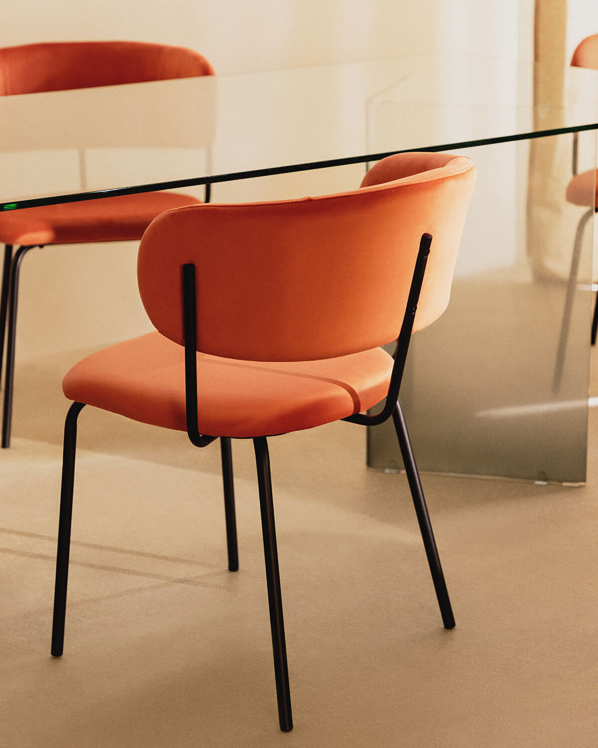 Chaise de Salle à Manger en Velours et Métal Bonse, image de la gelerie 2